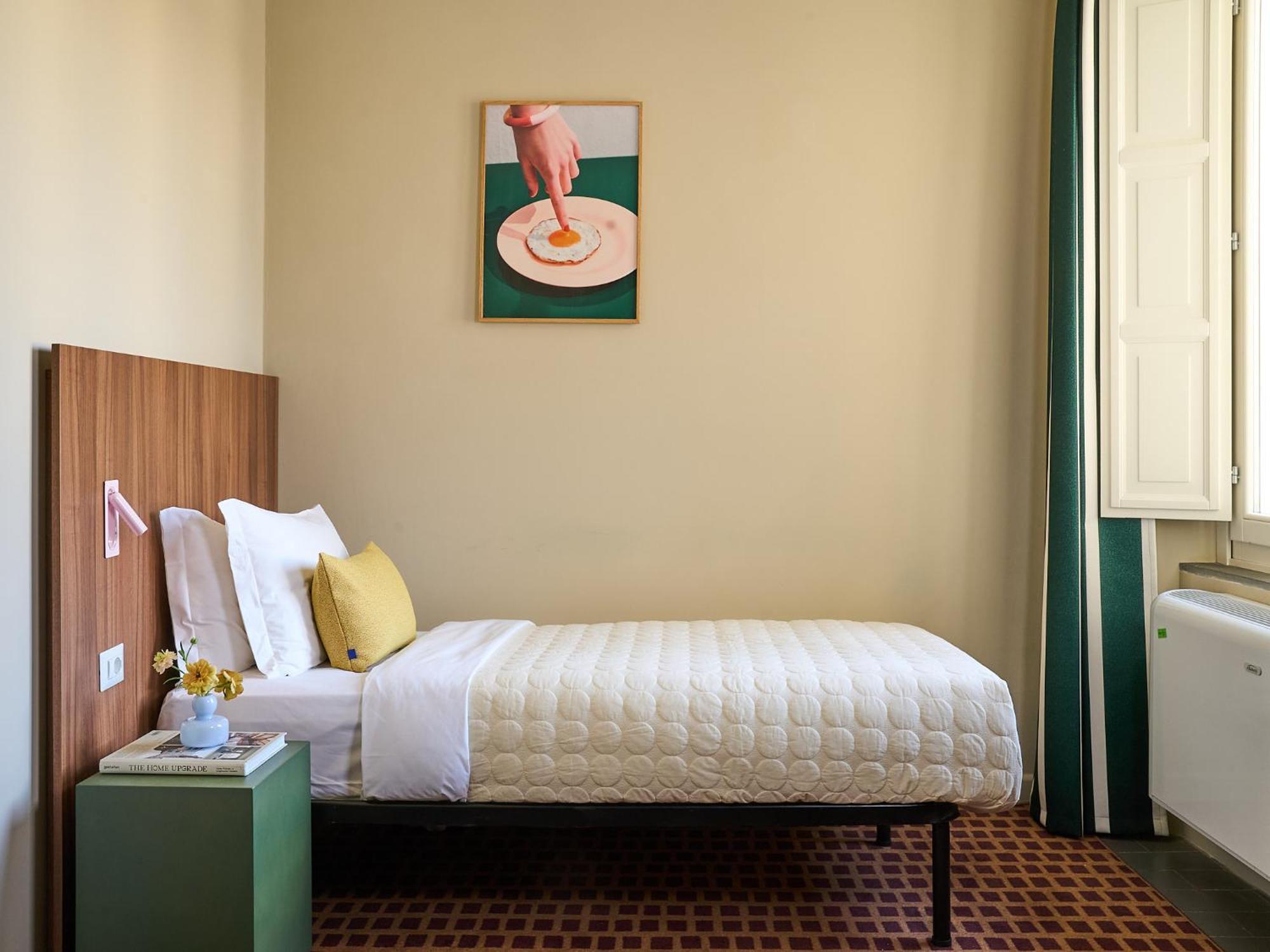 Quarto Pequeno com Cama de Solteiro
