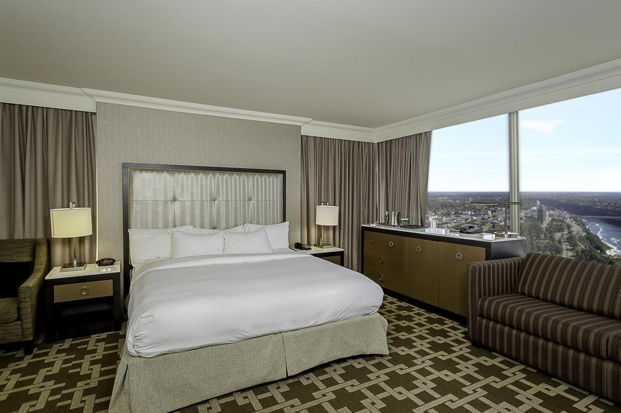 King Studio Suite with Spa Bath and Canadian/US Falls View