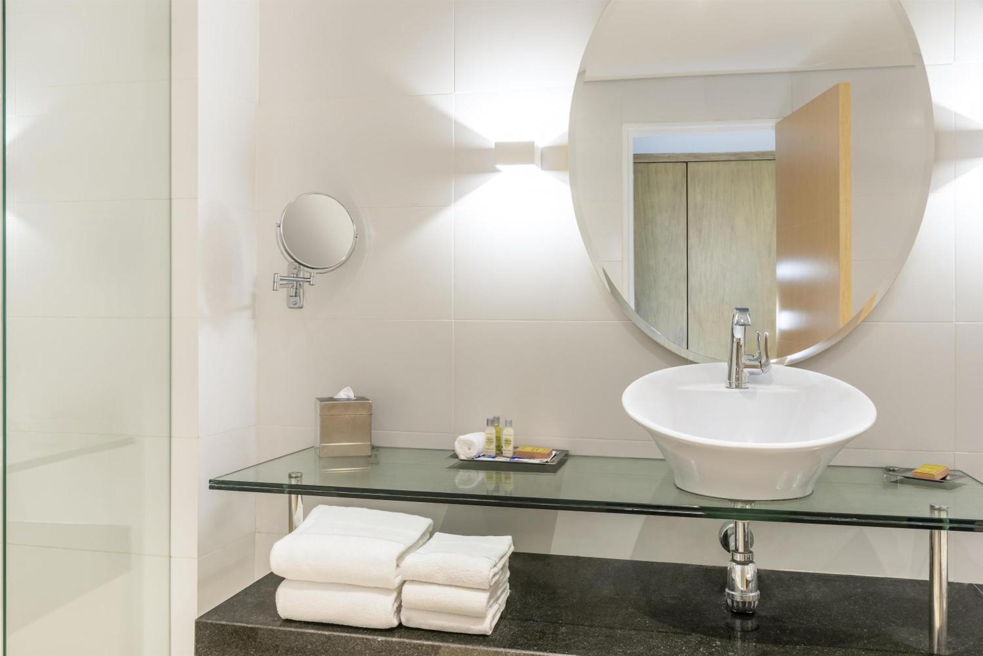Executive Kamer met Queensize Bed en Uitzicht op de Stad