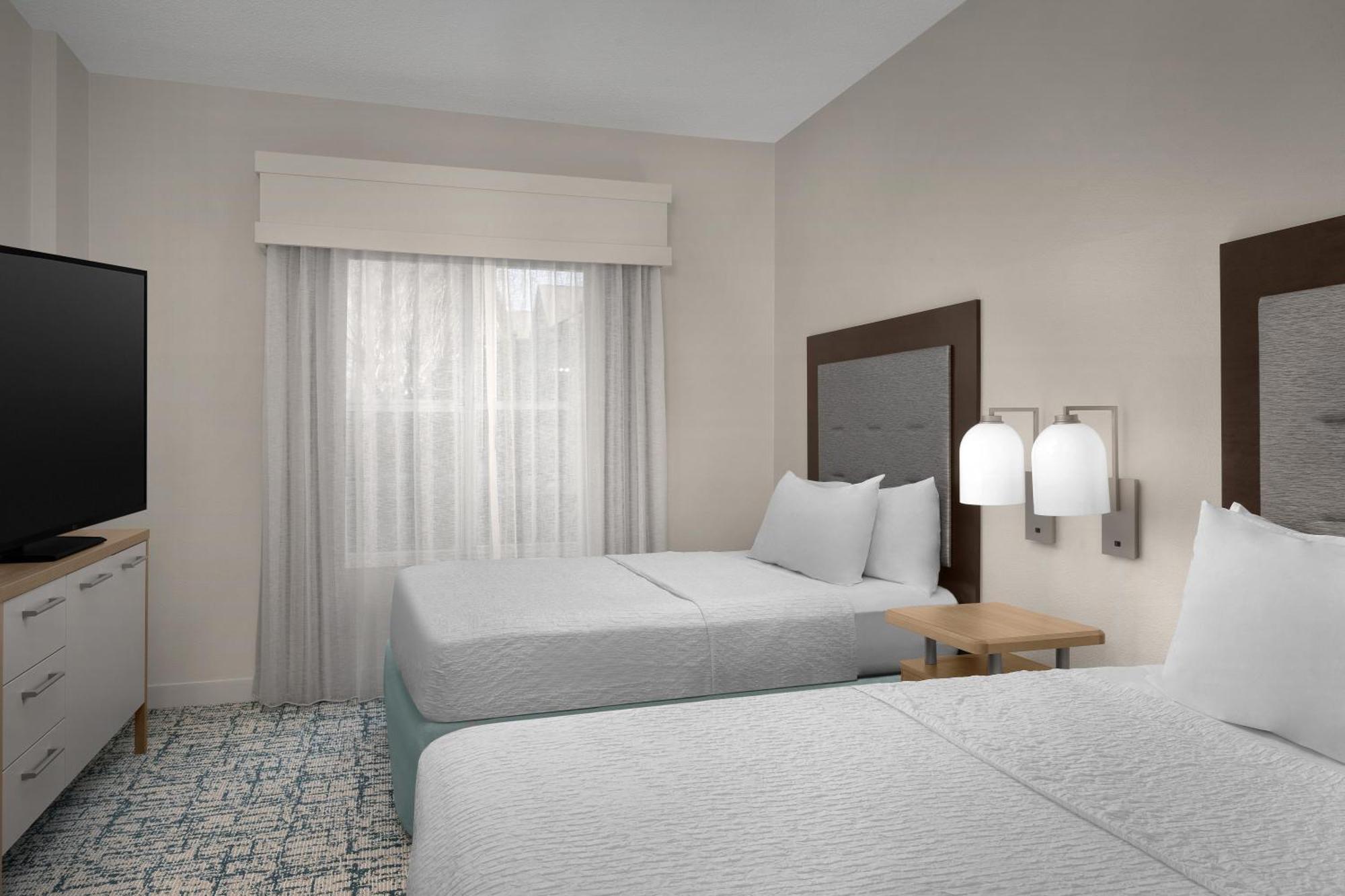 One-Bedroom Suite with Two Double Beds - Non-Smoking