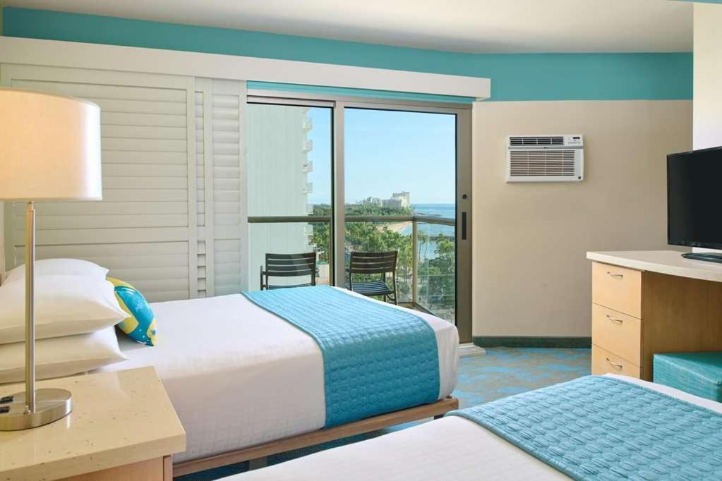 Room with Ocean View,1758333693:JPEG