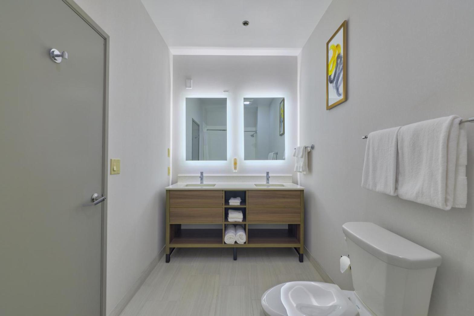 One Room Suite - Non Smoking/Upper floor