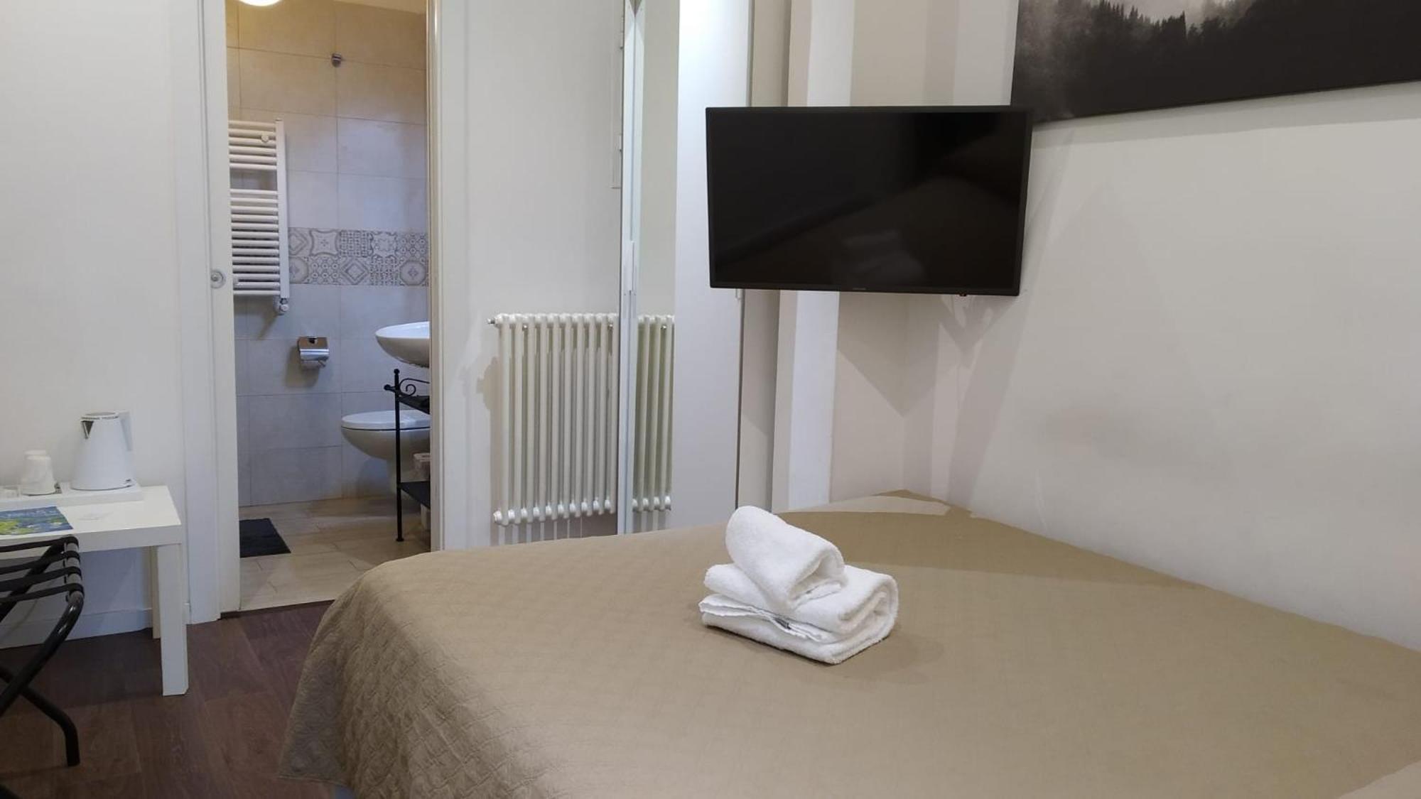 Camera Singola con Bagno Privato