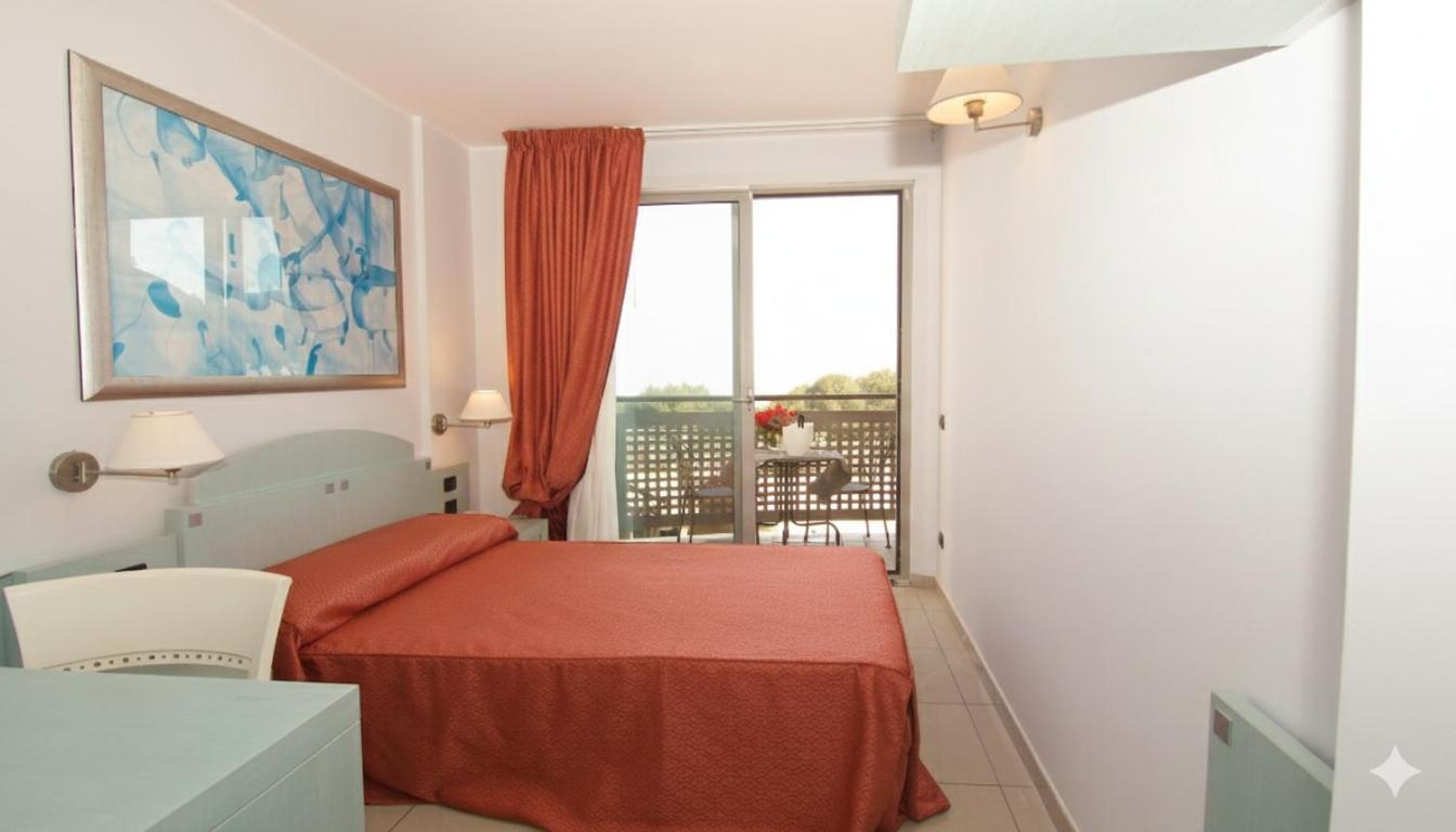 Double Room with Balcony and Sea View,1758416809:JPEG