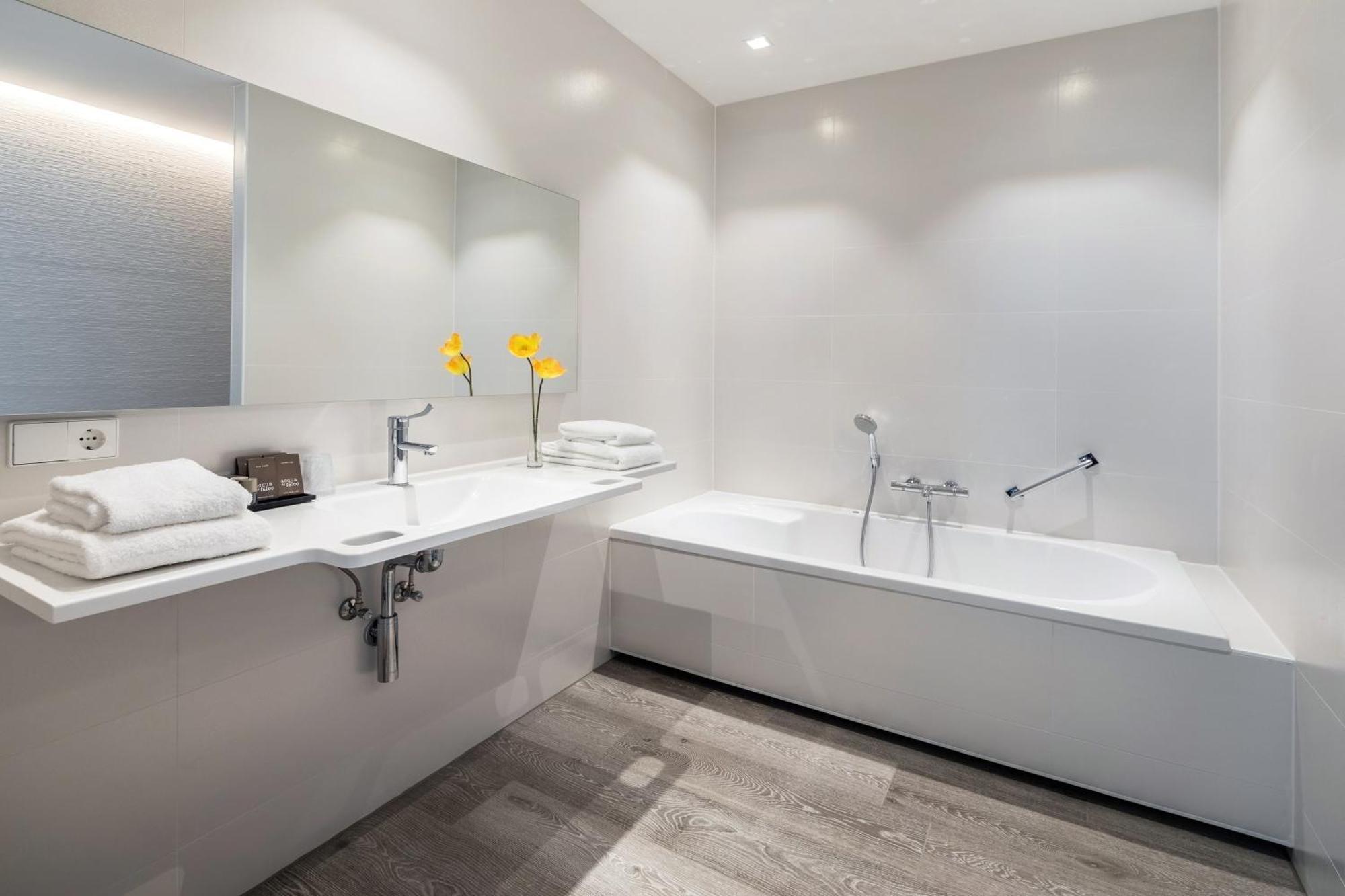 Comfort Double Room - Disability Access,1758435827:JPEG