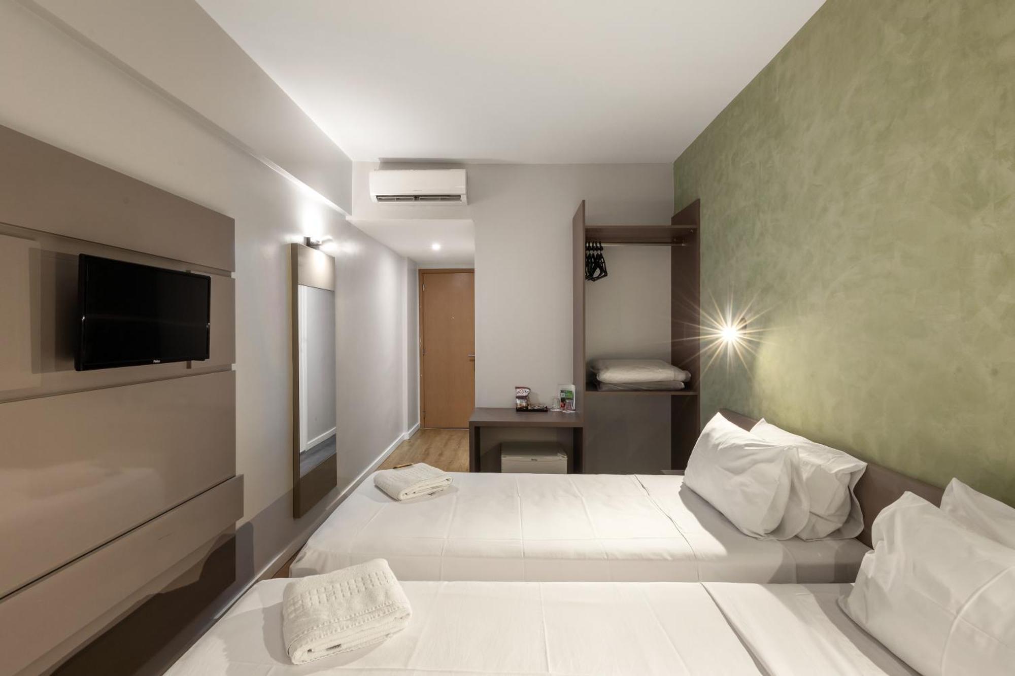 Standard Twin Room,1758490266:JPEG