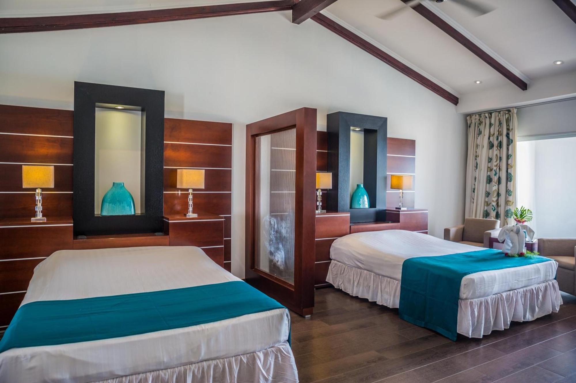 Grand suite met kingsize bed en uitzicht op zee (2 volwassenen)