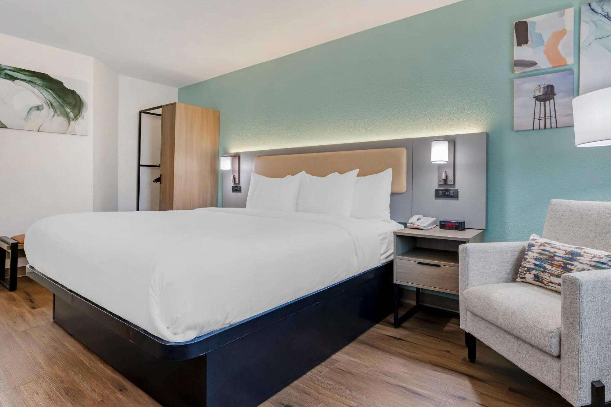 King Room Disability Access - Free Parking Breakfast Included