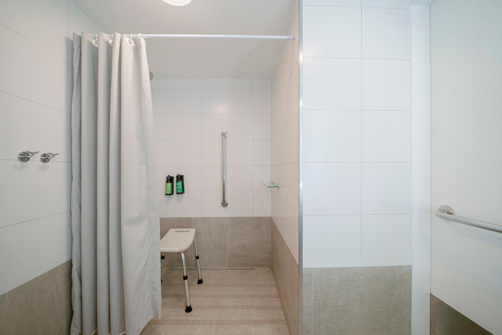 Quarto Quádruplo - Acessível para Hóspedes com Mobilidade Reduzida