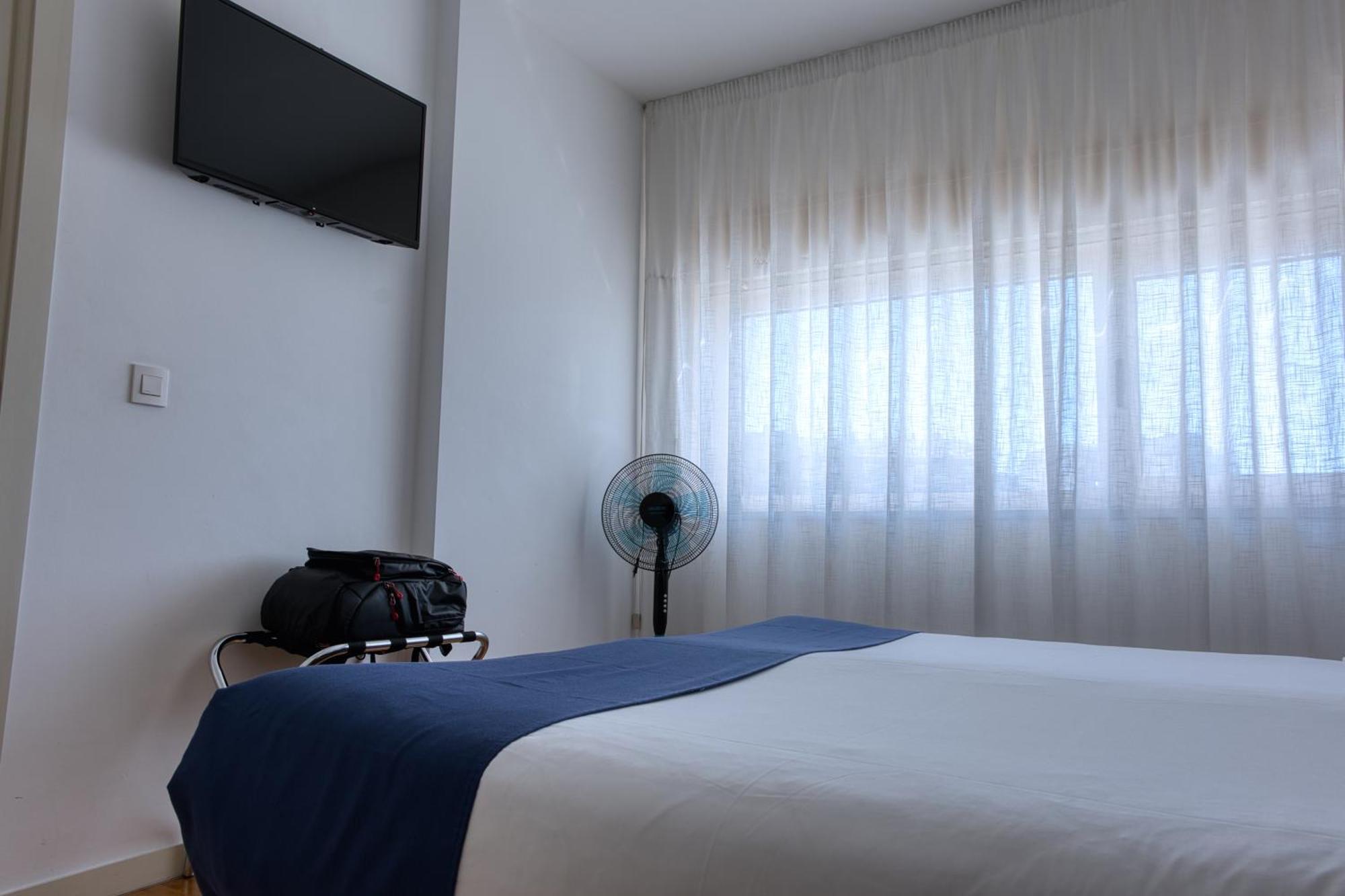 Family Room,1758976227:JPEG