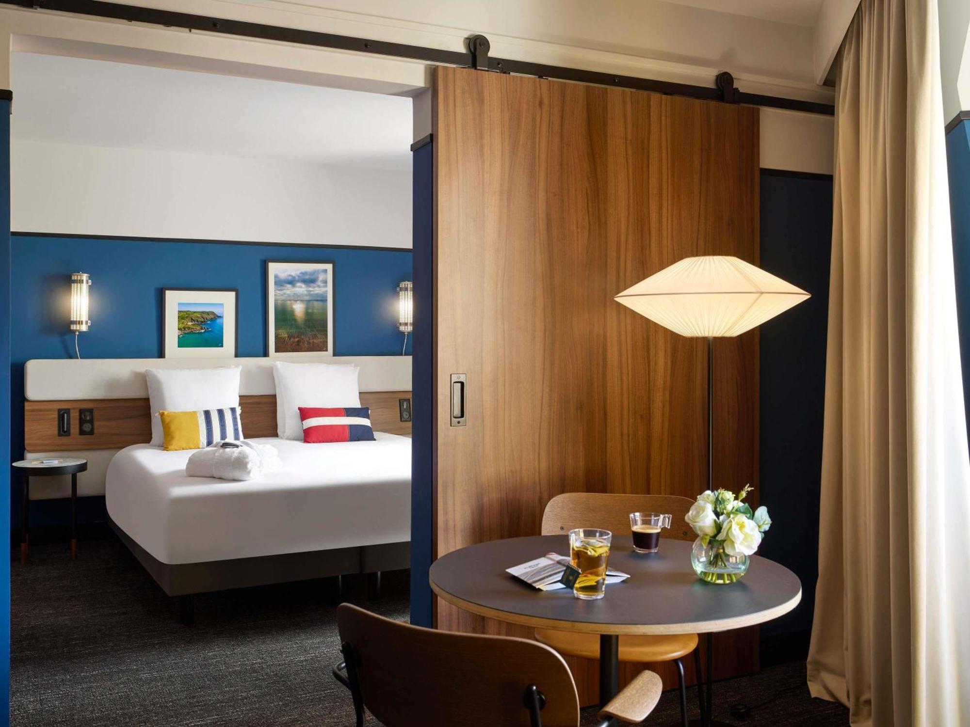 Chambre Familiale avec Lit Double et Canapé-Lit