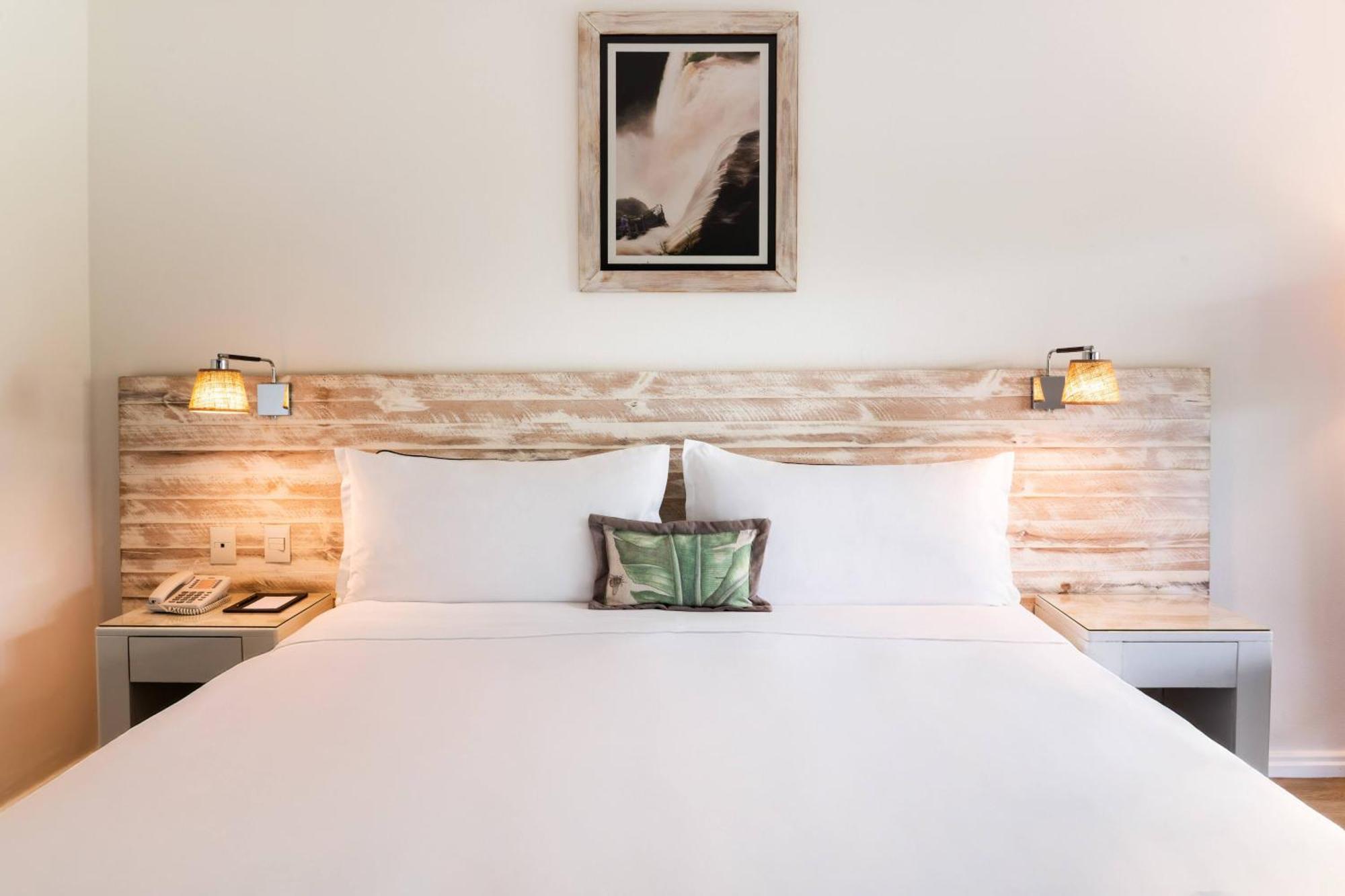 Deluxe Room with King Bed and Jungle View,1765191268:JPEG