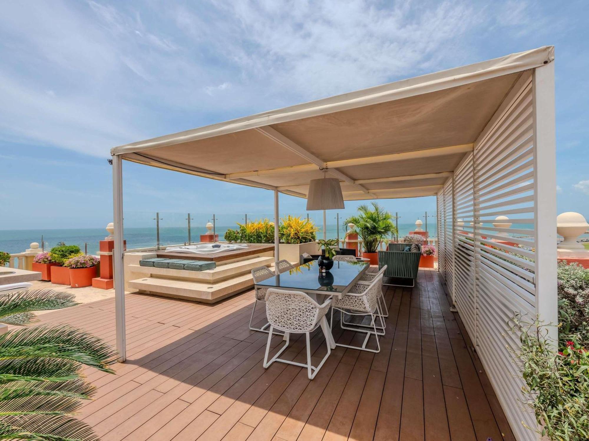 Imperial Amaral King Suite with Terrace and Spa Bath - Ocean View