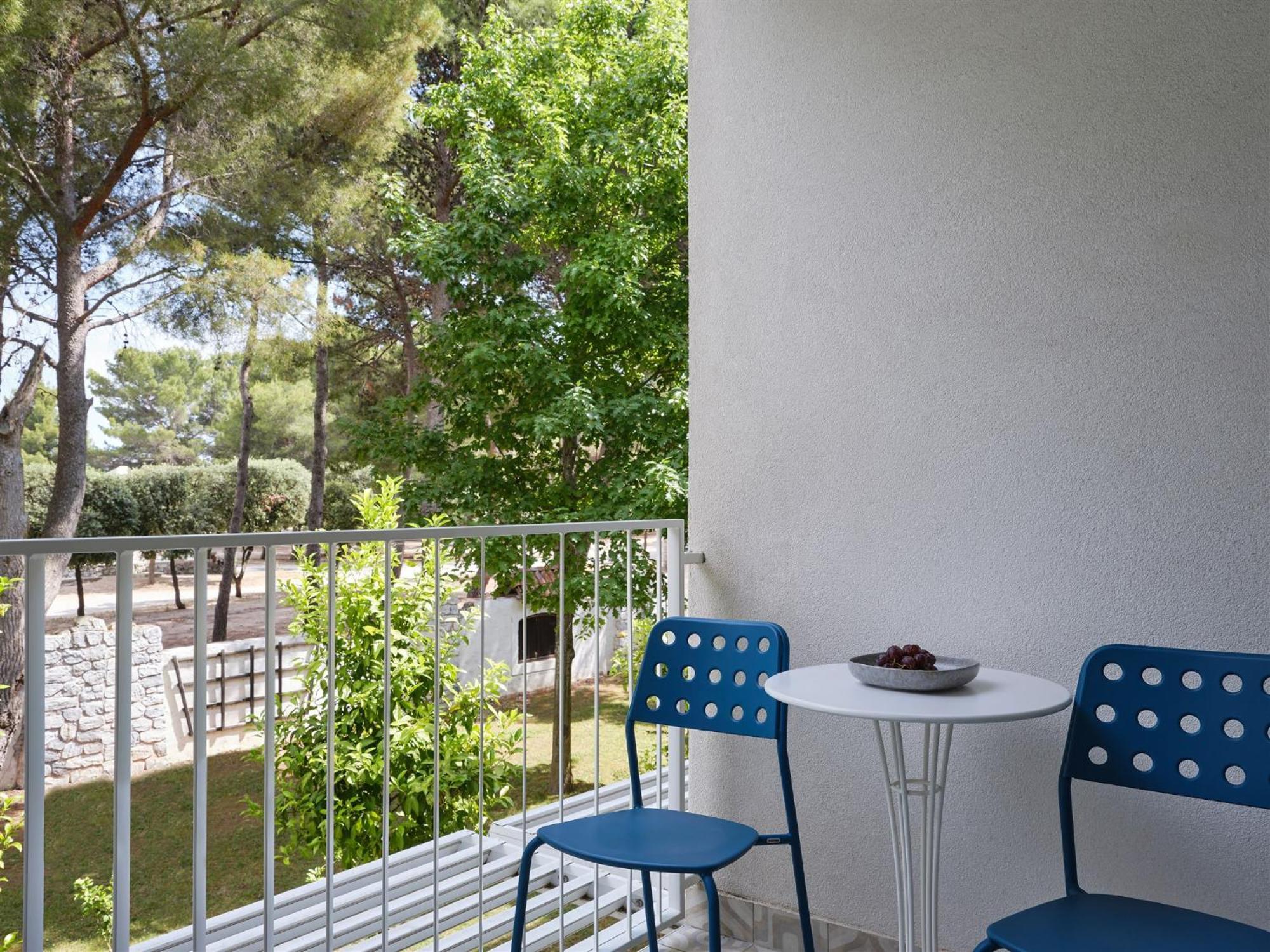 Angebot - Familienzimmer mit Verbindungstür und Balkon sowie Parkblick - Labour Day