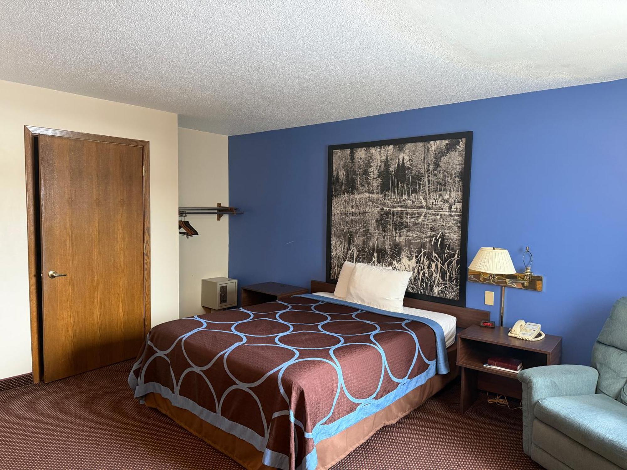 Queen Bed Accessible