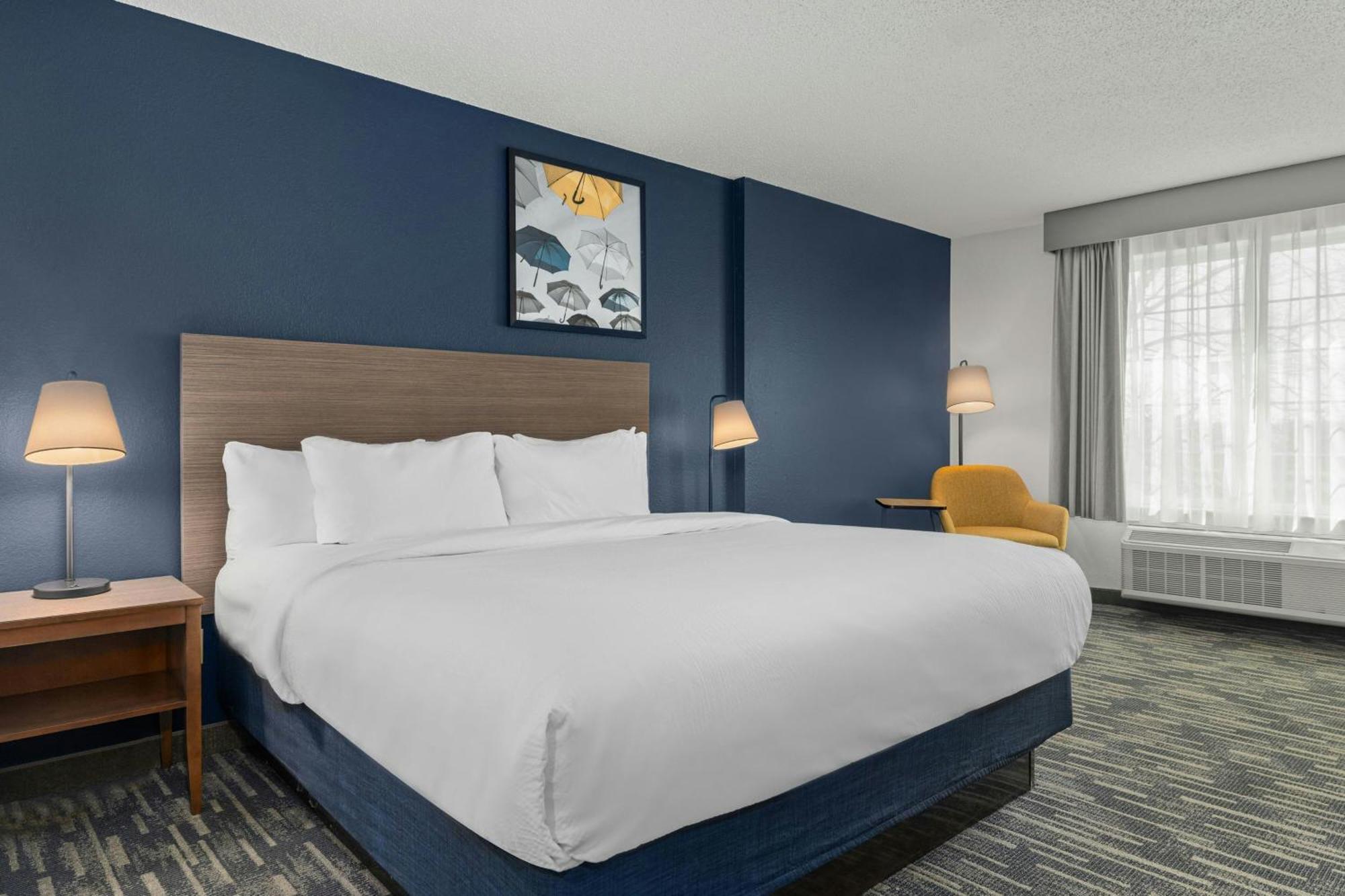 Standard King Room