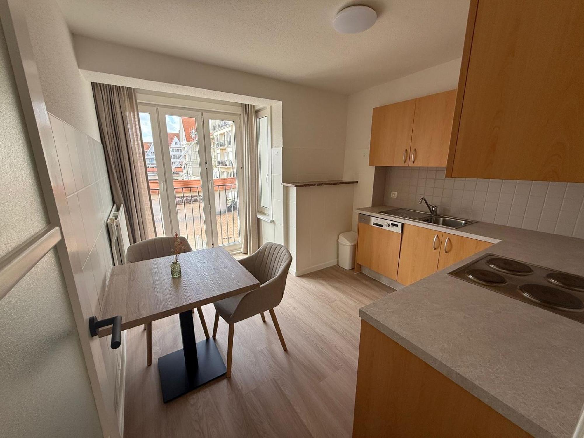 Two-Bedroom Apartment with Sea View - First floor