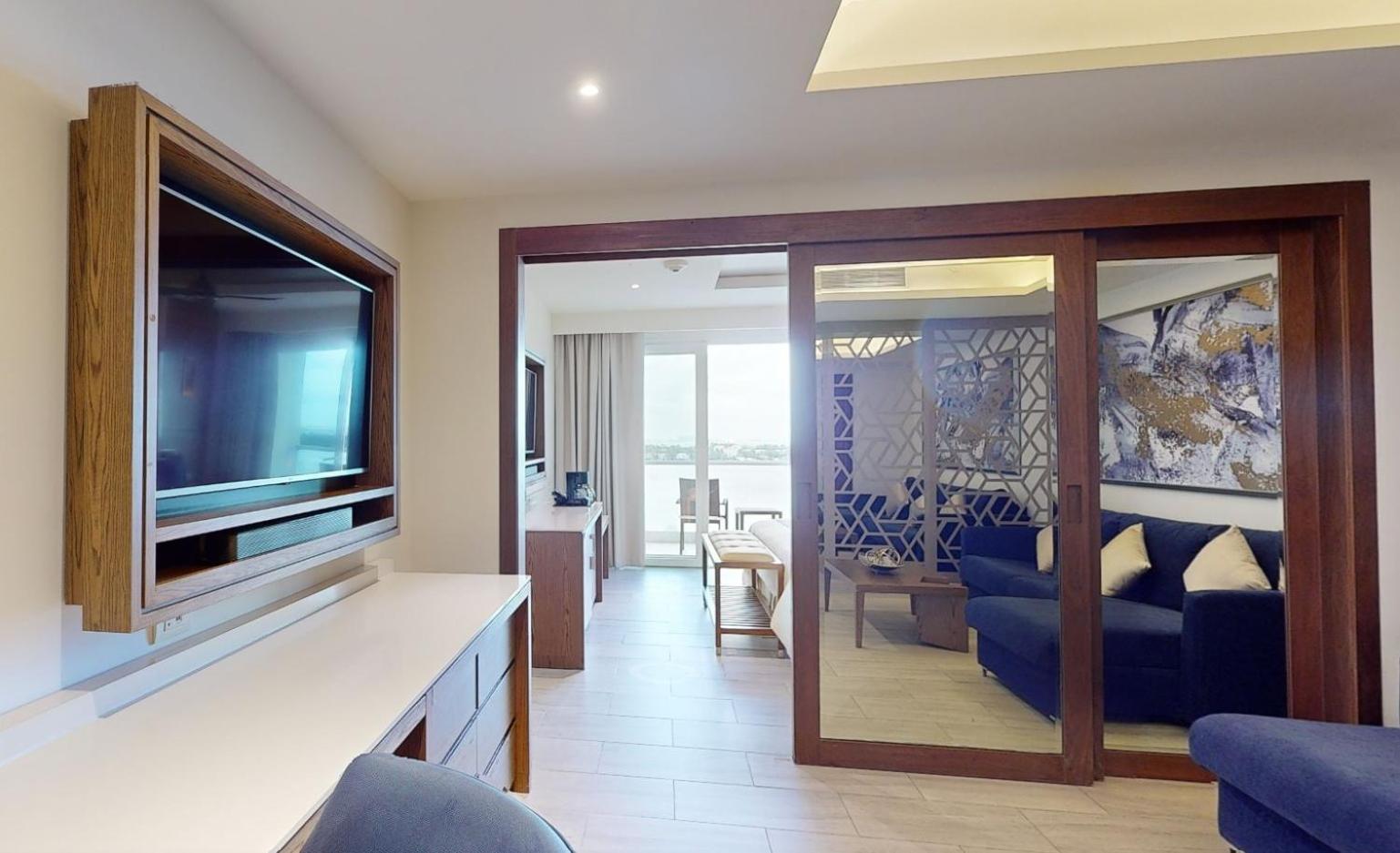 Luxury Suite Sunset View
