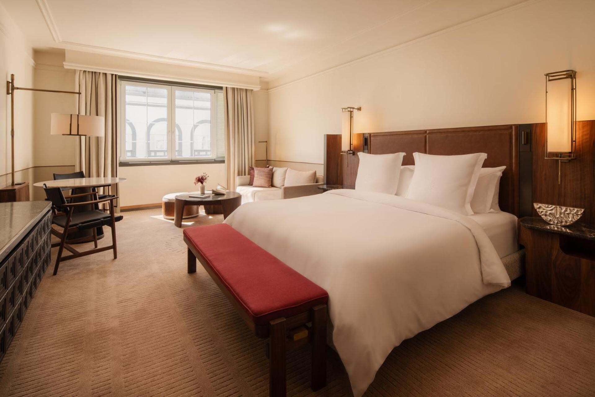 Deluxe King Room