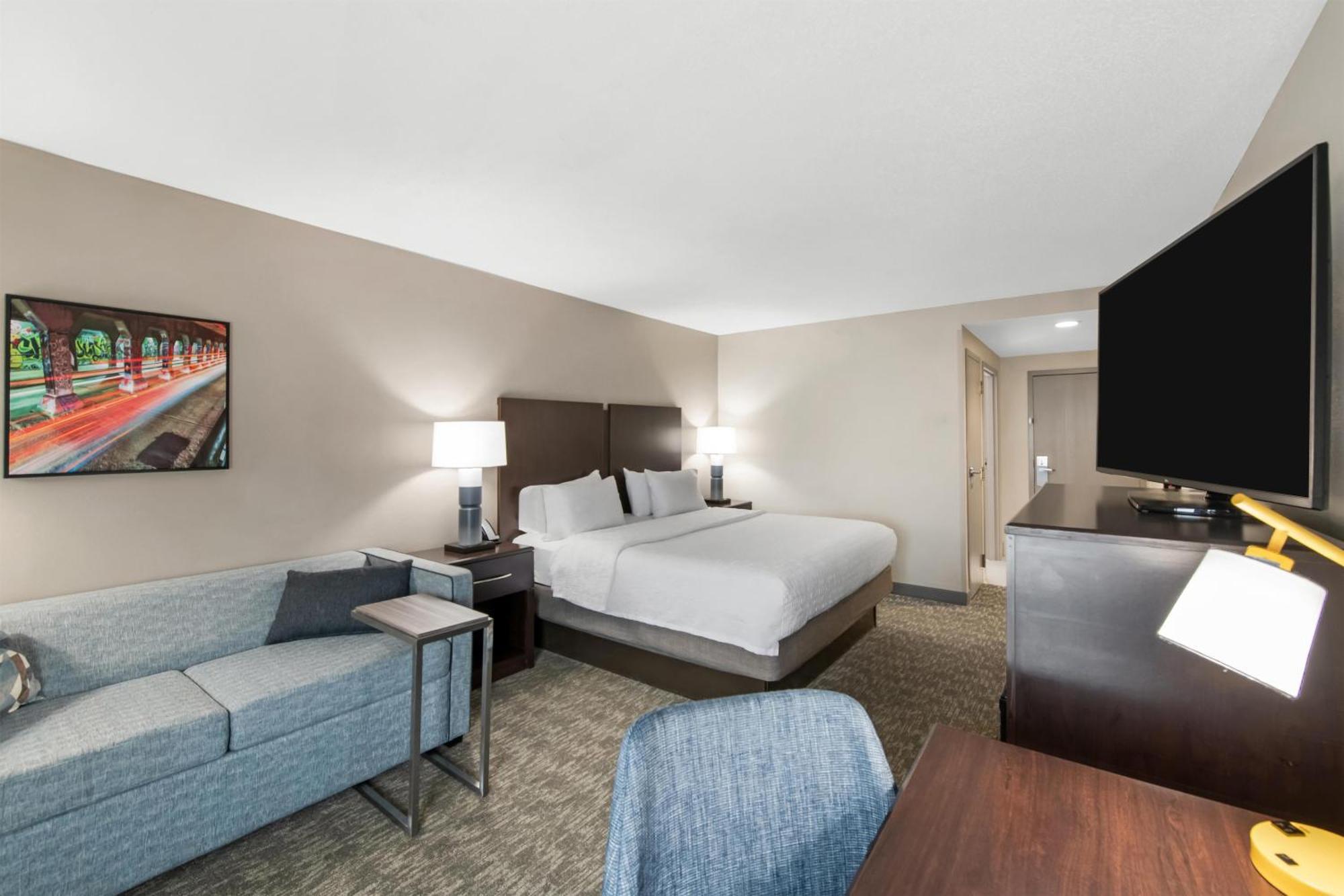 King Studio Suite with Sofa Bed - Non-Smoking