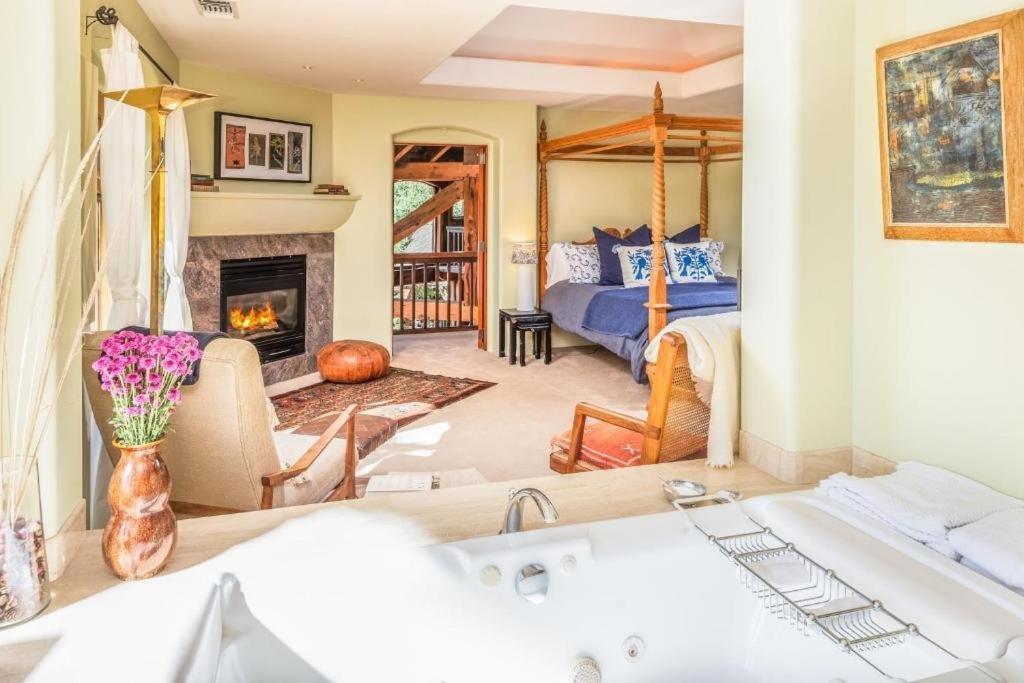 King Suite with Spa Bath