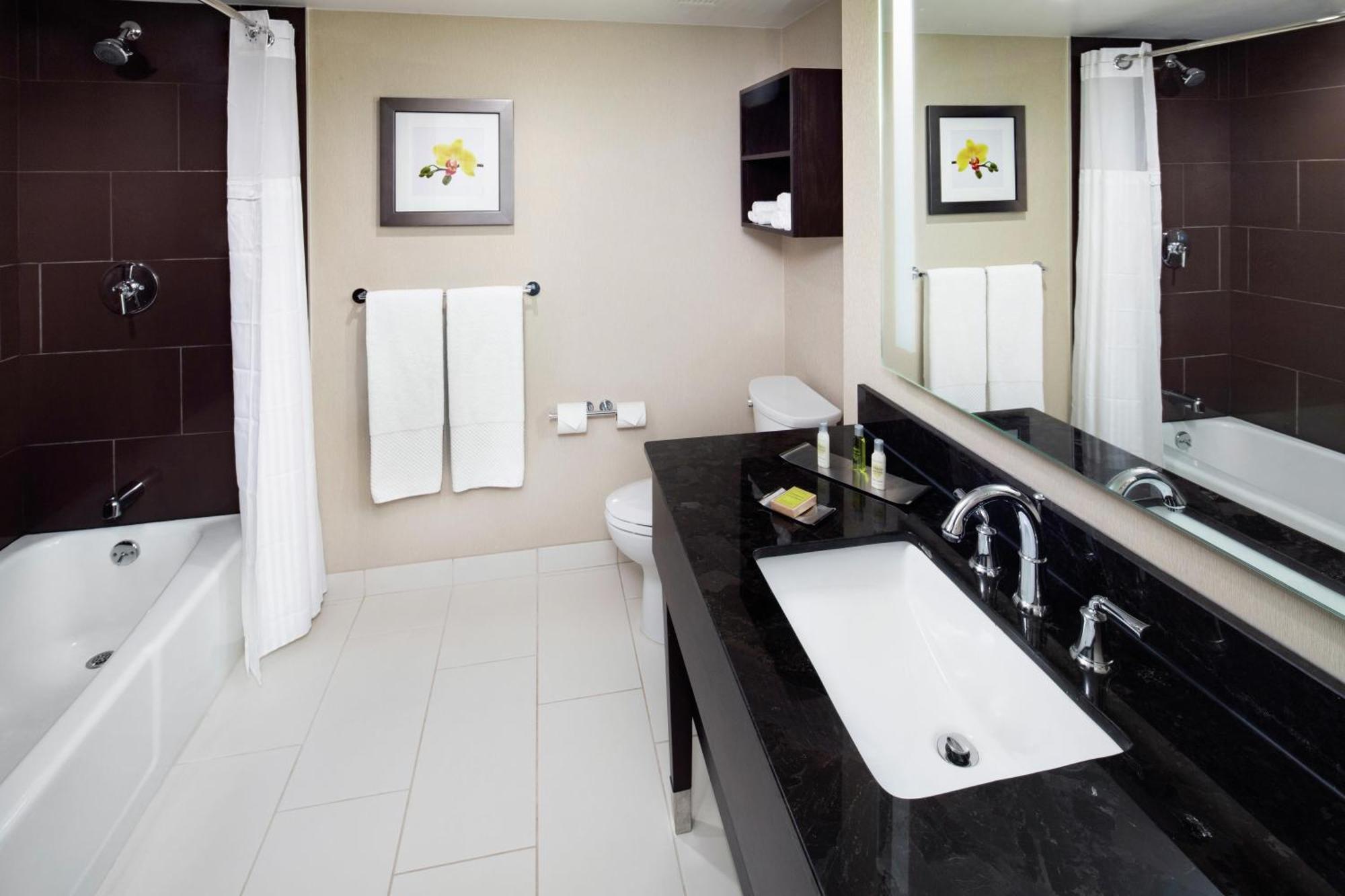 Double Room with Two Double Beds and Mountain View