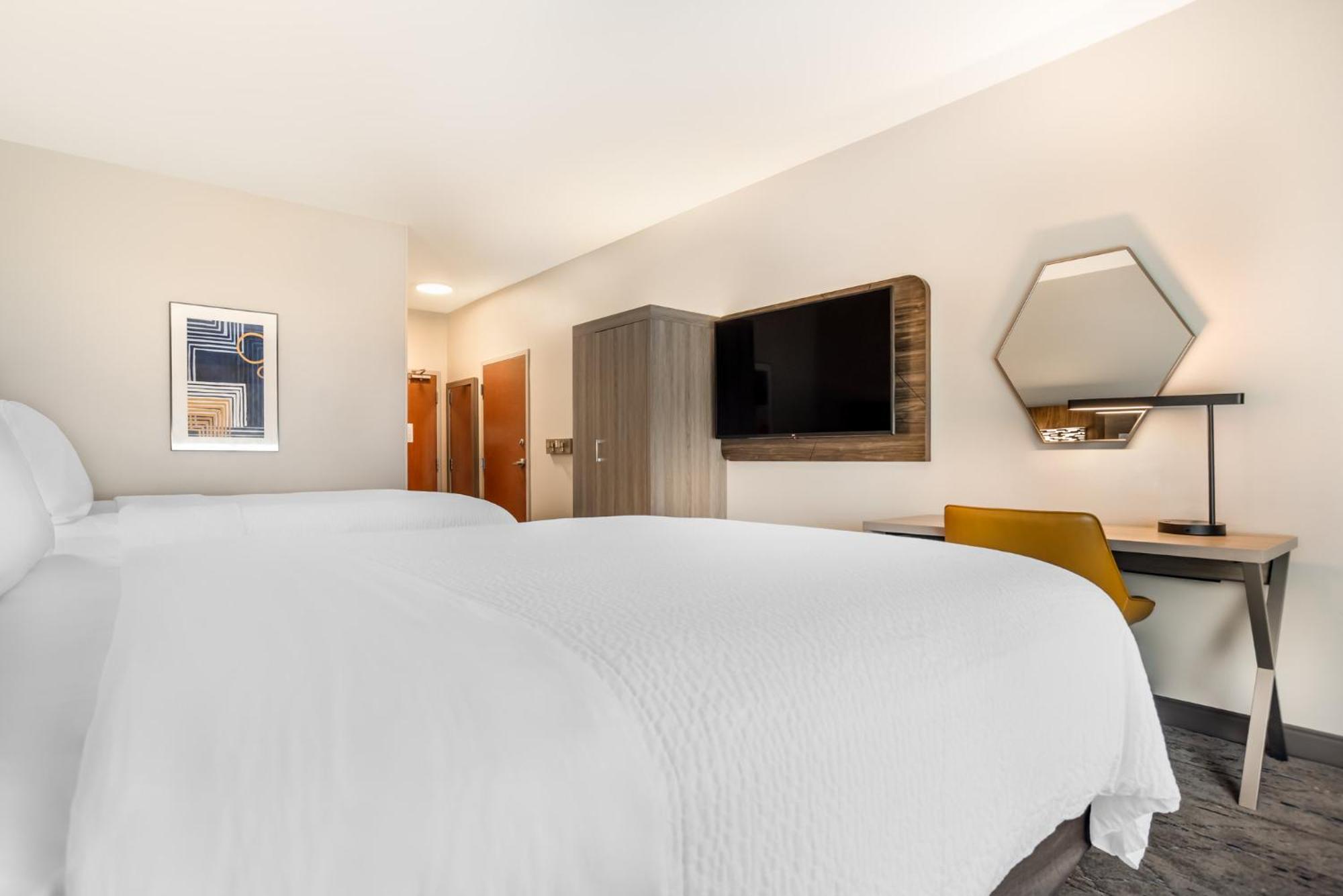 Standard Room with Two Queen Beds