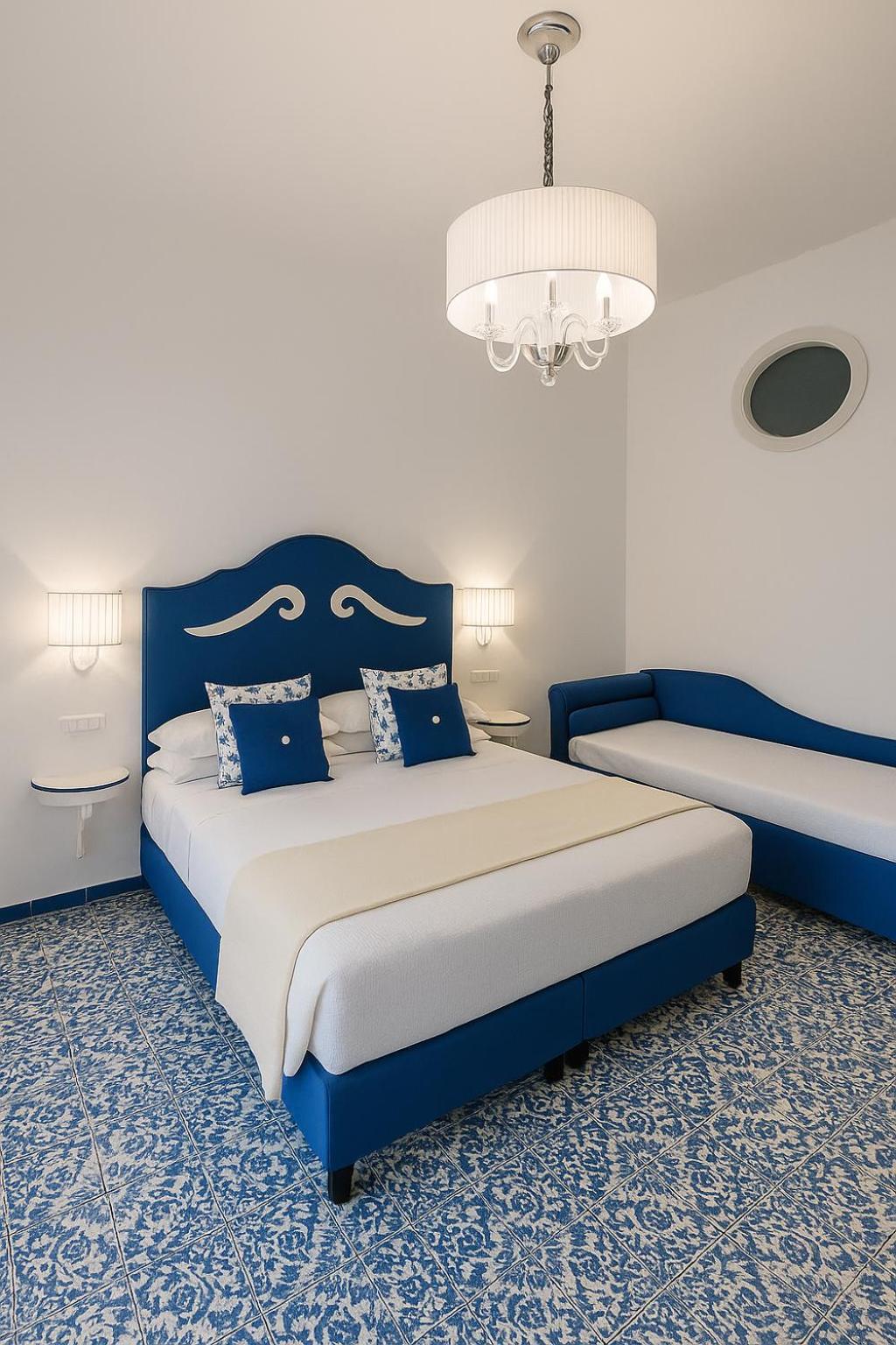 Tweepersoonskamer met Balkon en Uitzicht op Zee