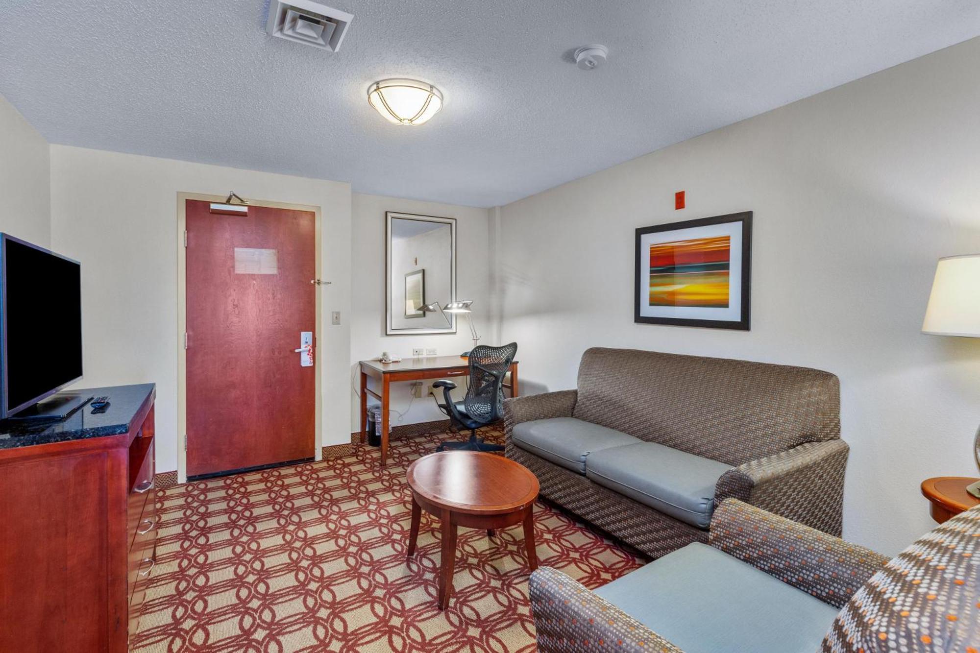 Junior King Suite with Seating Area