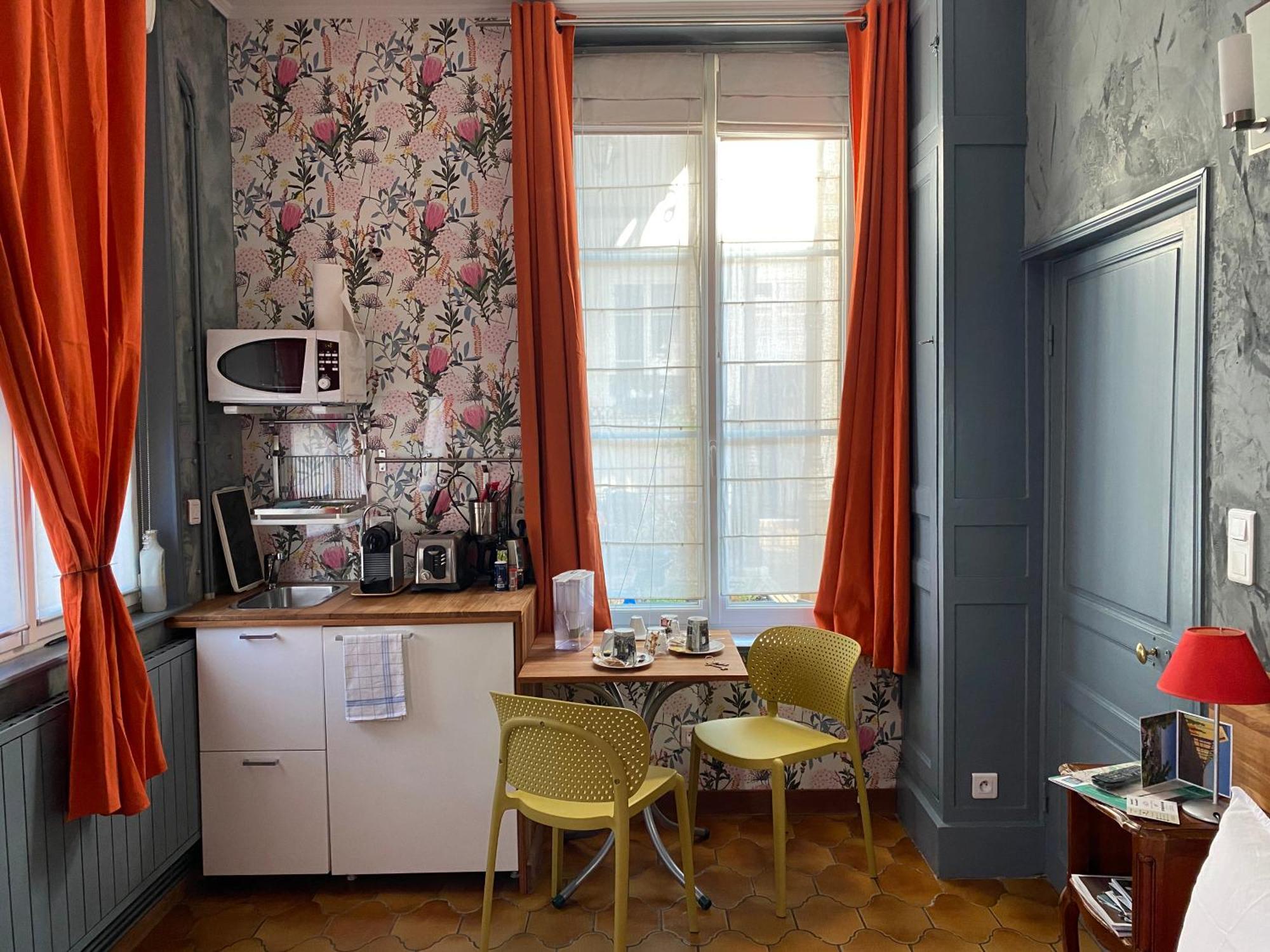 Double Room,1765868616:JPEG