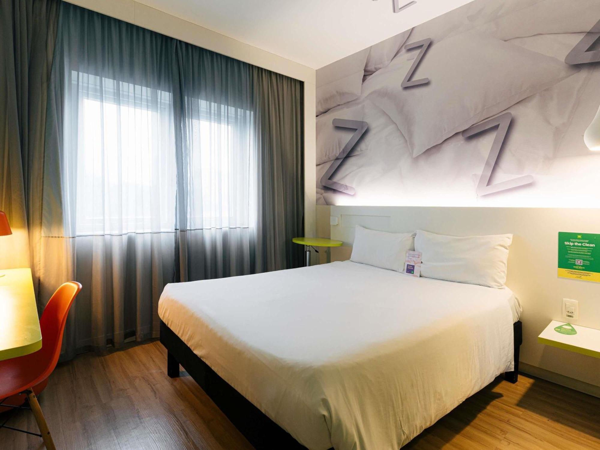 Quarto Duplo Standard