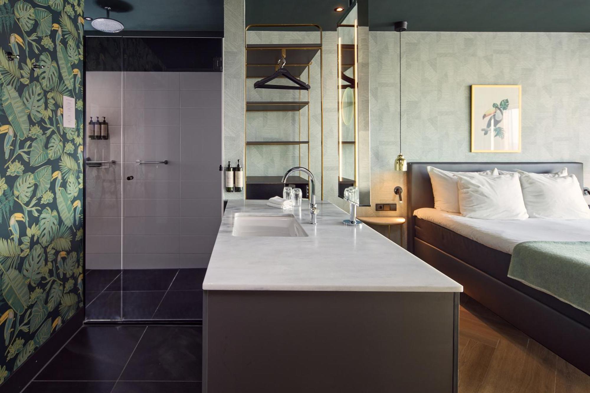 Comfort Tweepersoonskamer met Open Badkamer