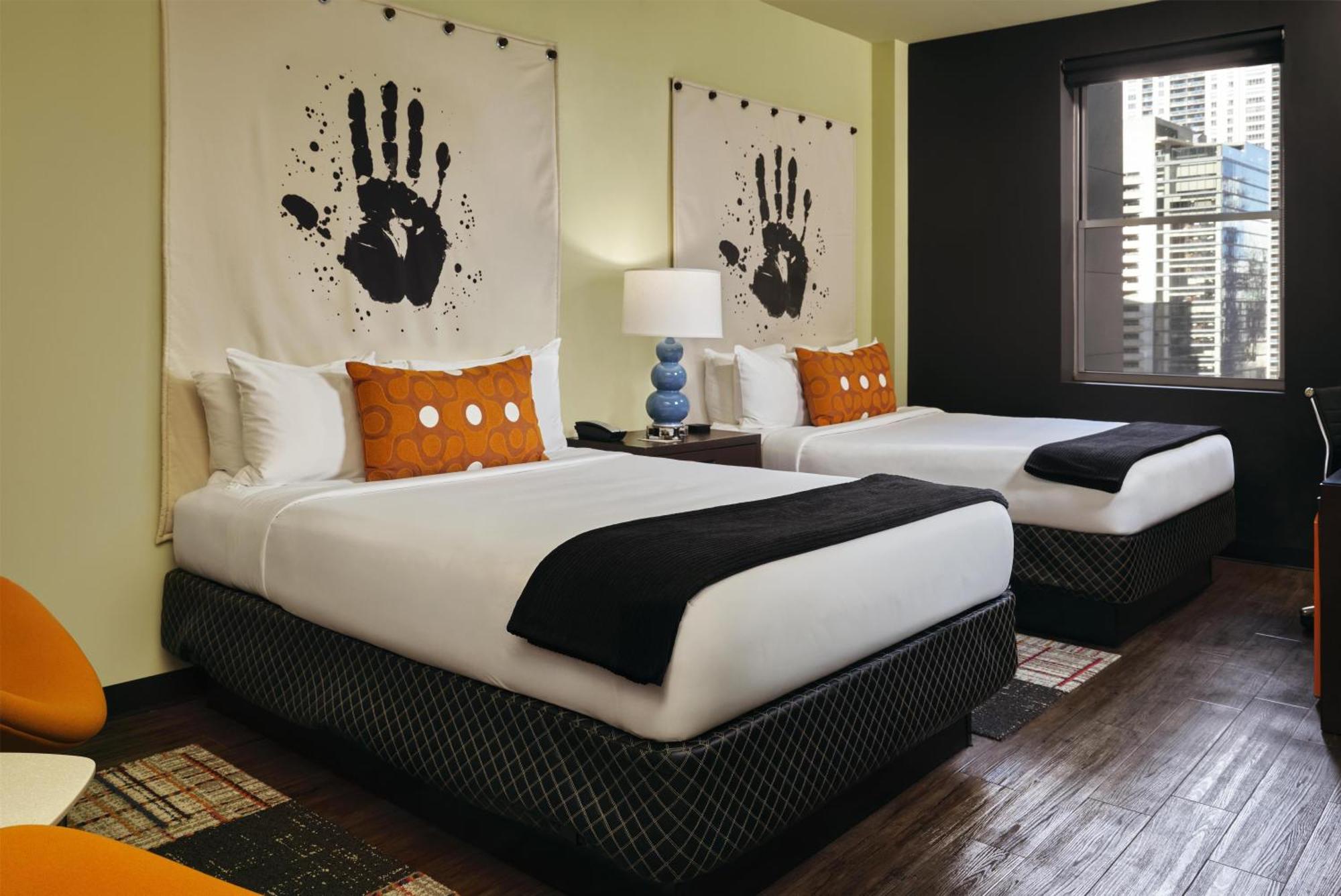 Kamer met 2 Queensize Bedden