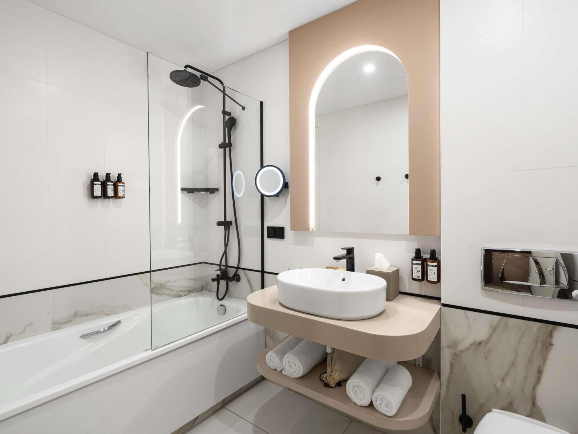 Quarto Duplo Deluxe com Sofá