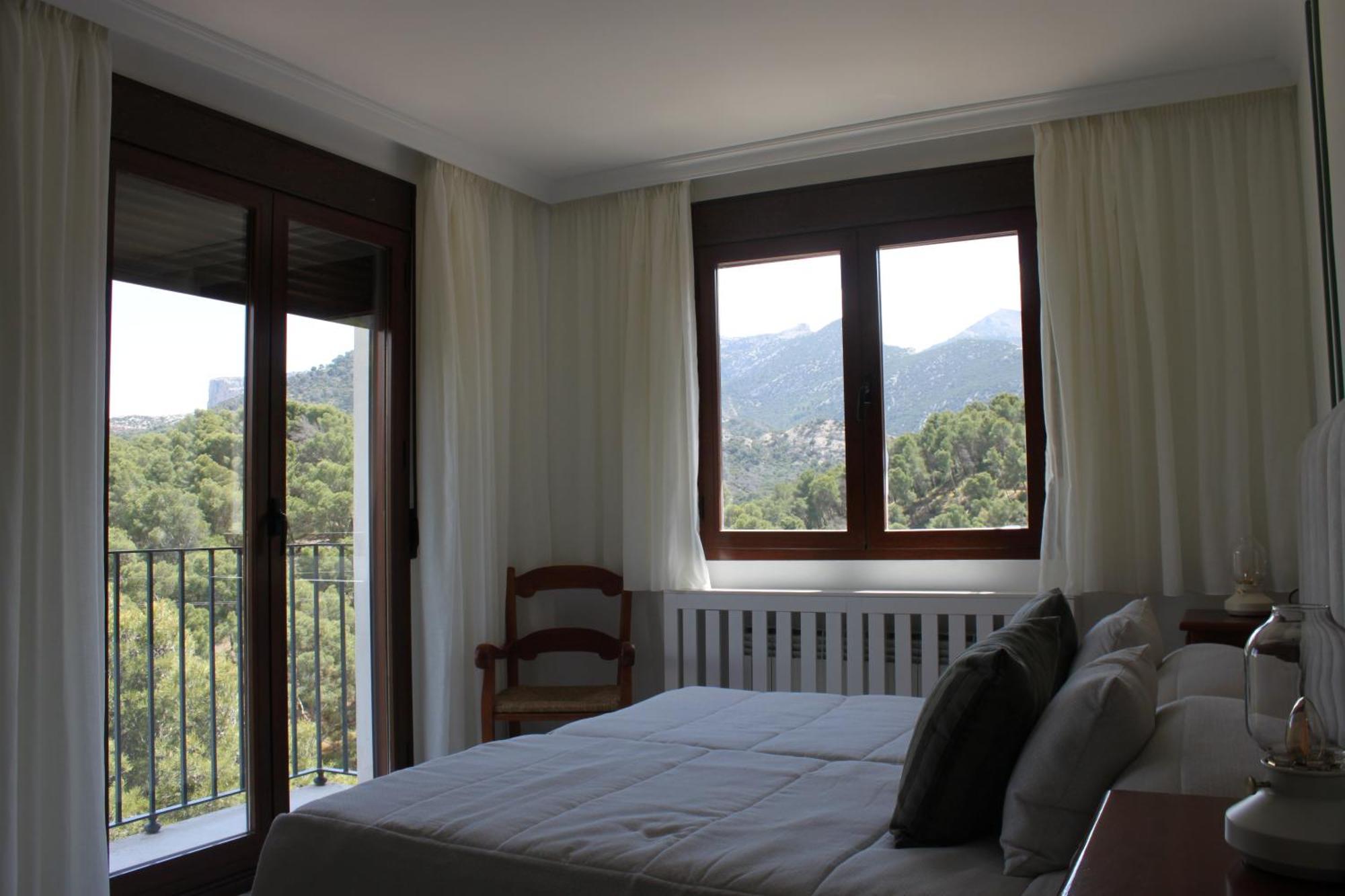 Habitación Doble con vistas a la montañas