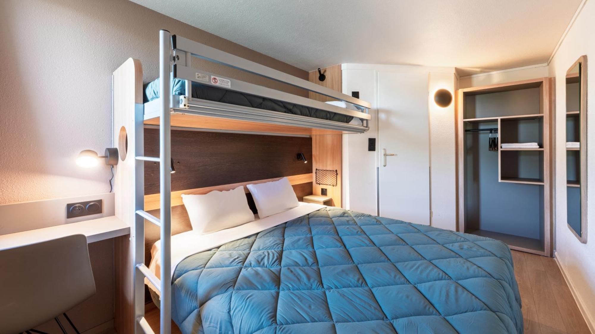 Chambre Standard avec 1 Lit Queen-Size et 1 Lit Superposé