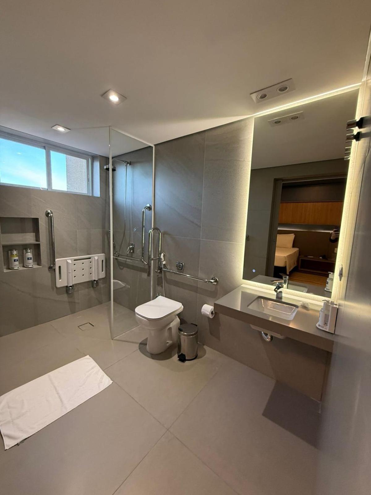 Quarto Triplo - Acessível para Hóspedes com Mobilidade Reduzida