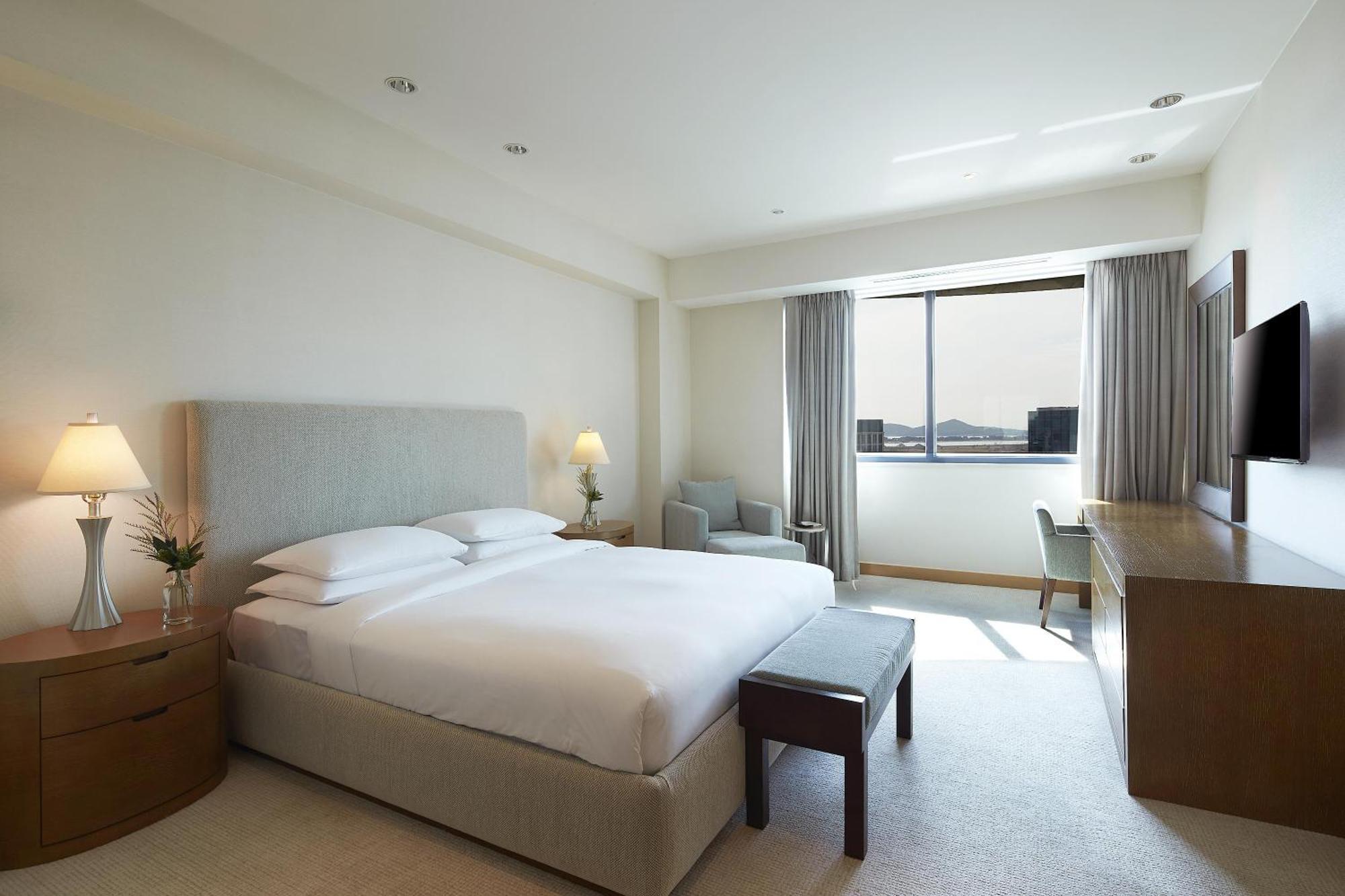 Grand King Suite
