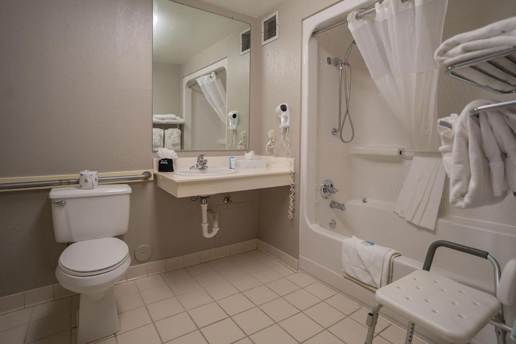 Queen Room with Two Queen Beds - Disability Access