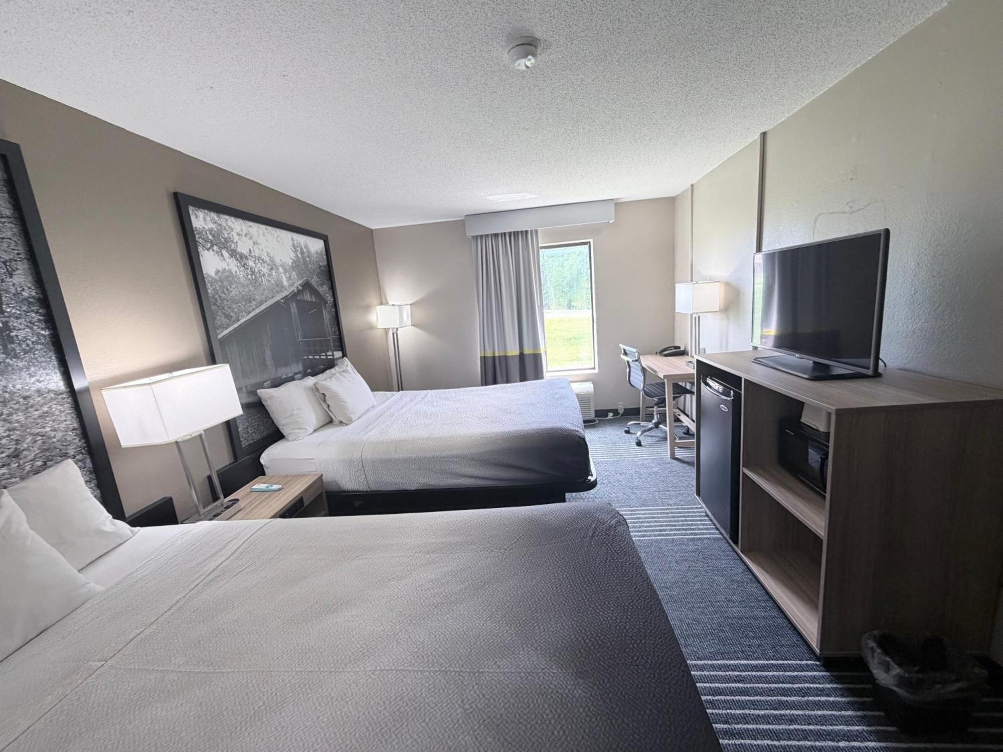 Queen Room with Two Queen Beds - Non-Smoking