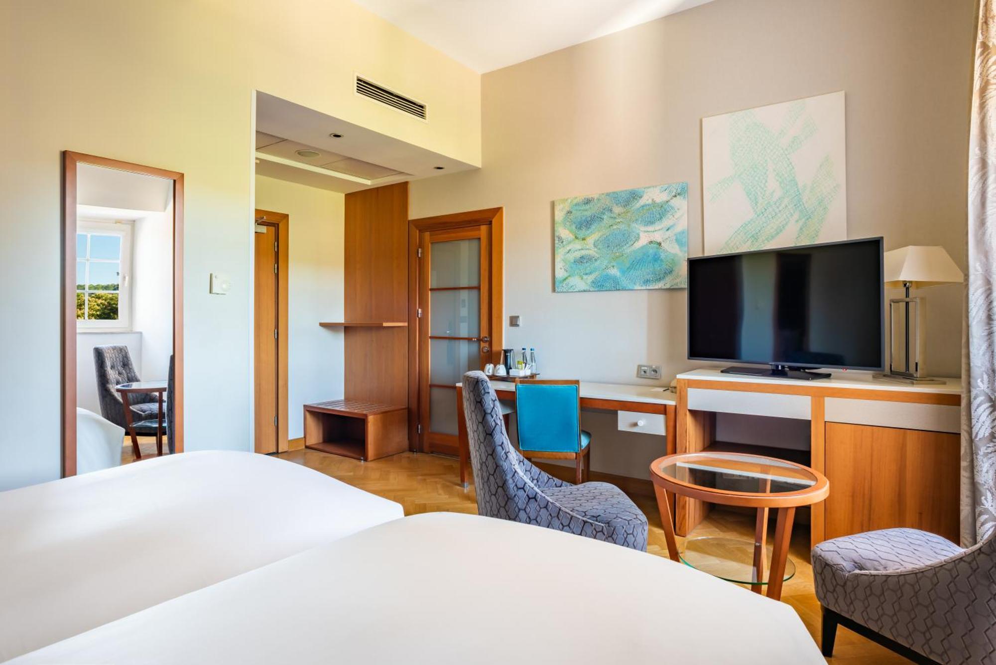 Deluxe Doppel- oder Zweibettzimmer – Parkseite