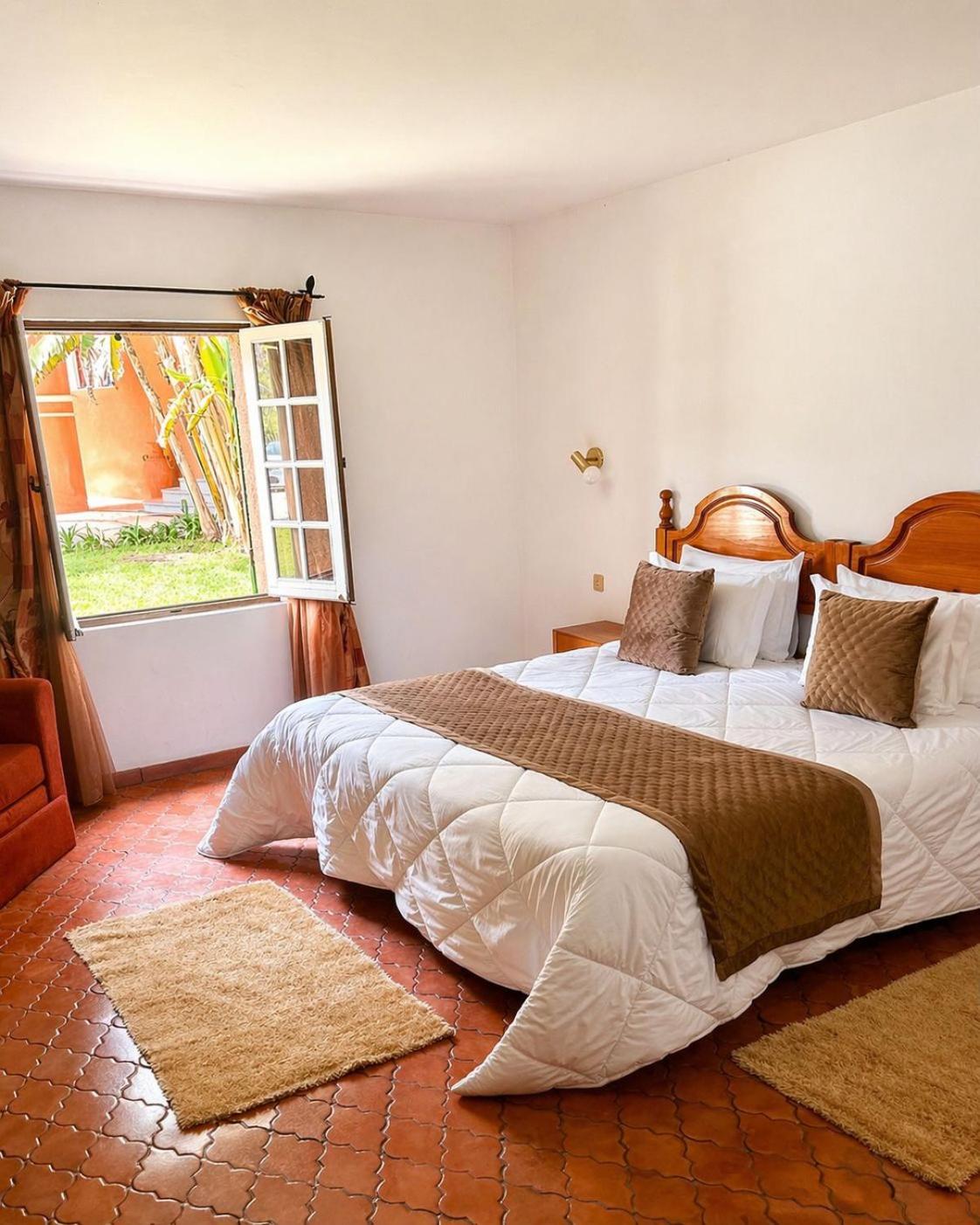 Quarto Duplo Standard
