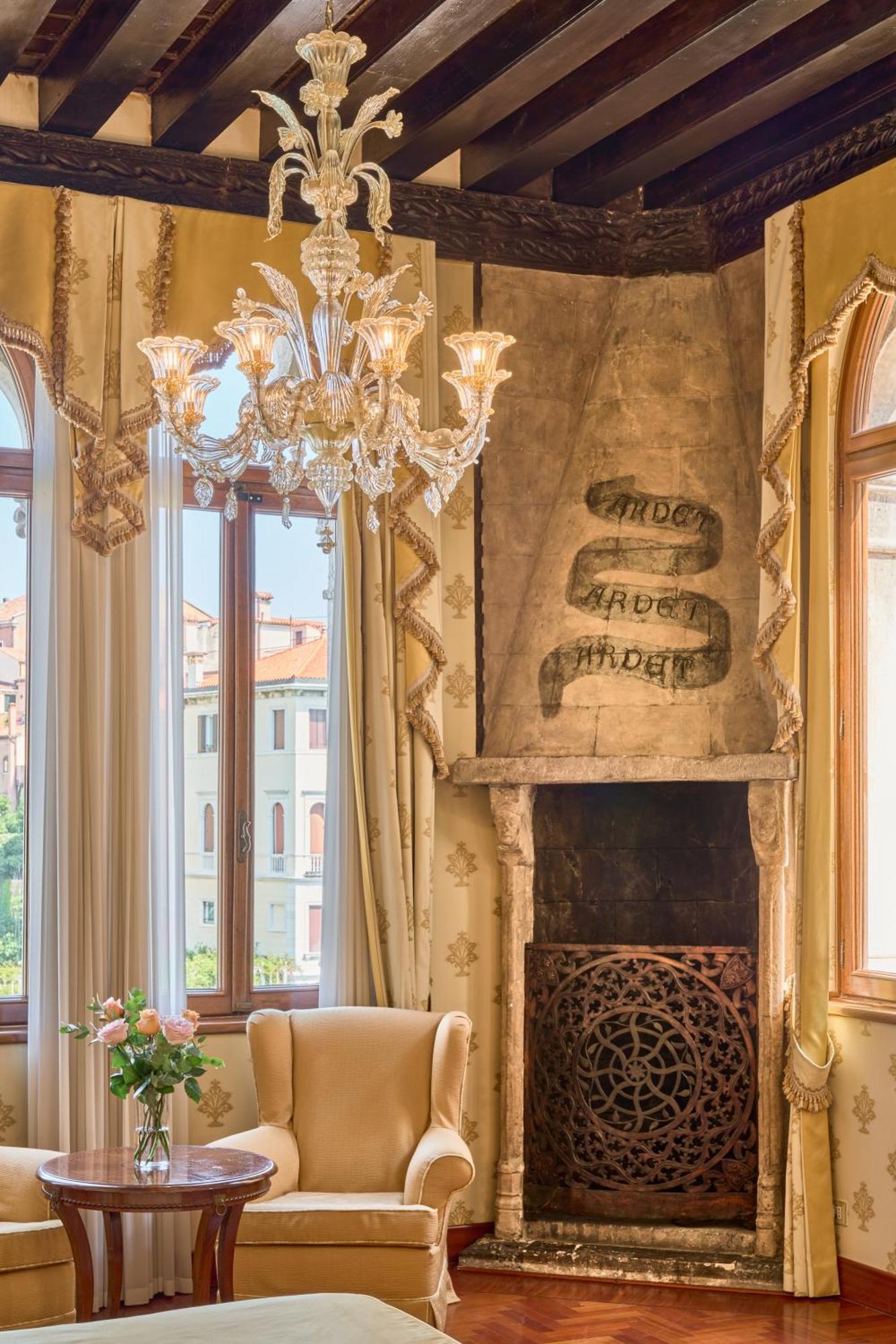 Junior Suite mit Blick auf den Canal Grande