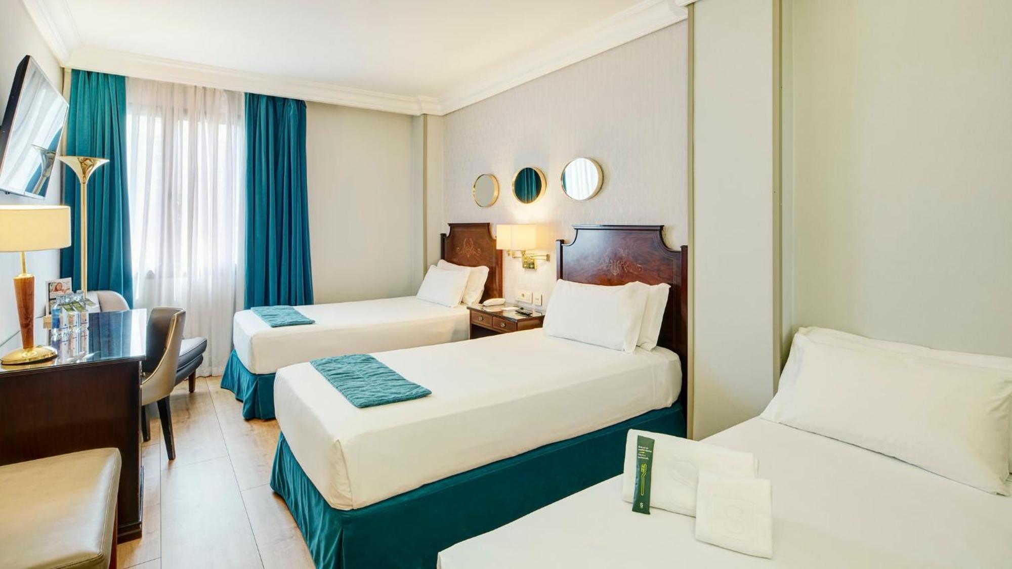 Quarto Duplo com Cama Extra