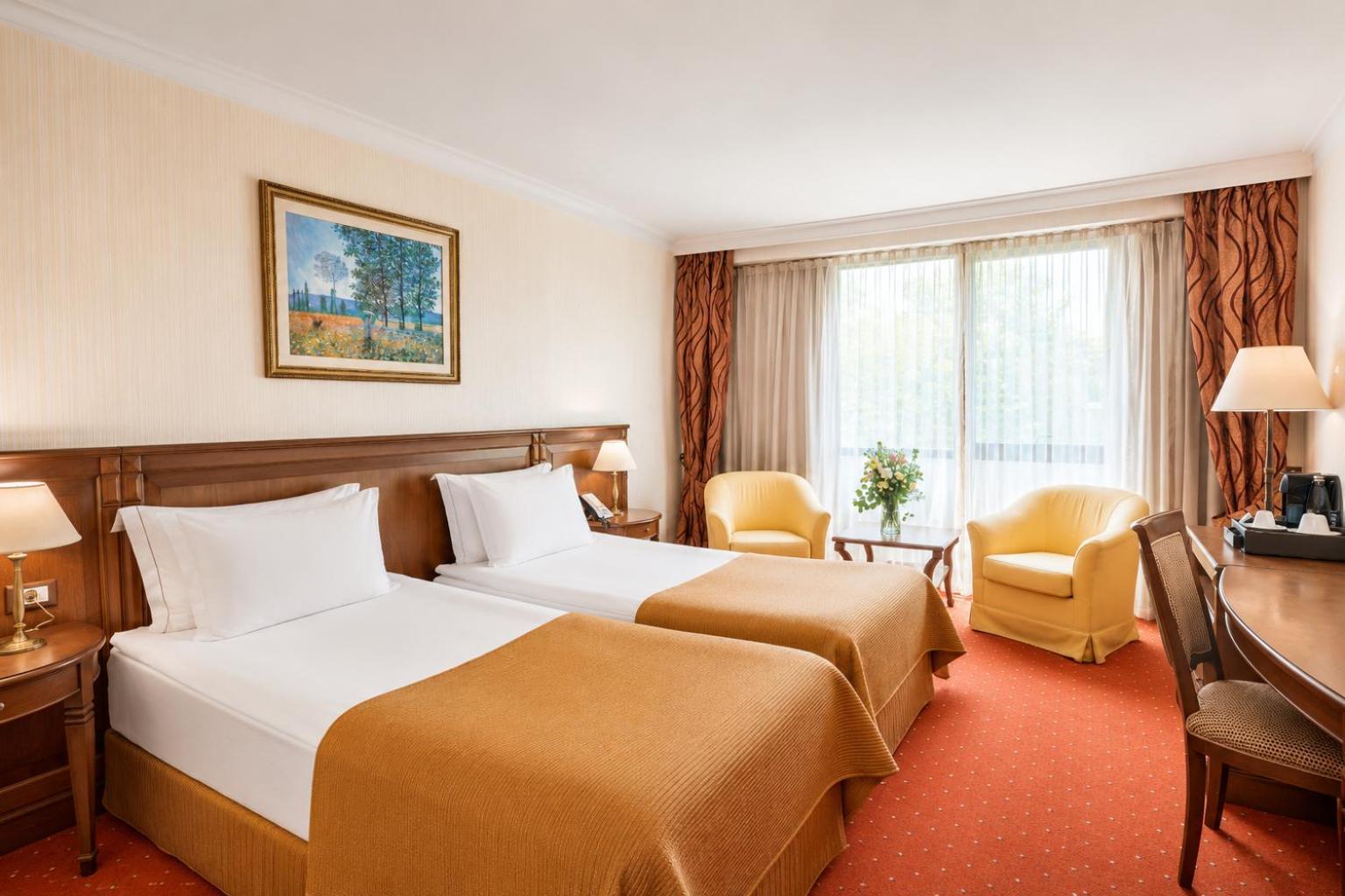 Executive Twin Room with Free Access to Relax Room