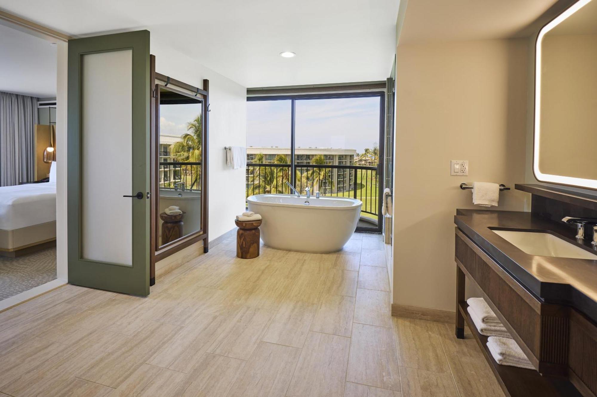 Makai One Bedroom Suite One King Bed with Ocean View