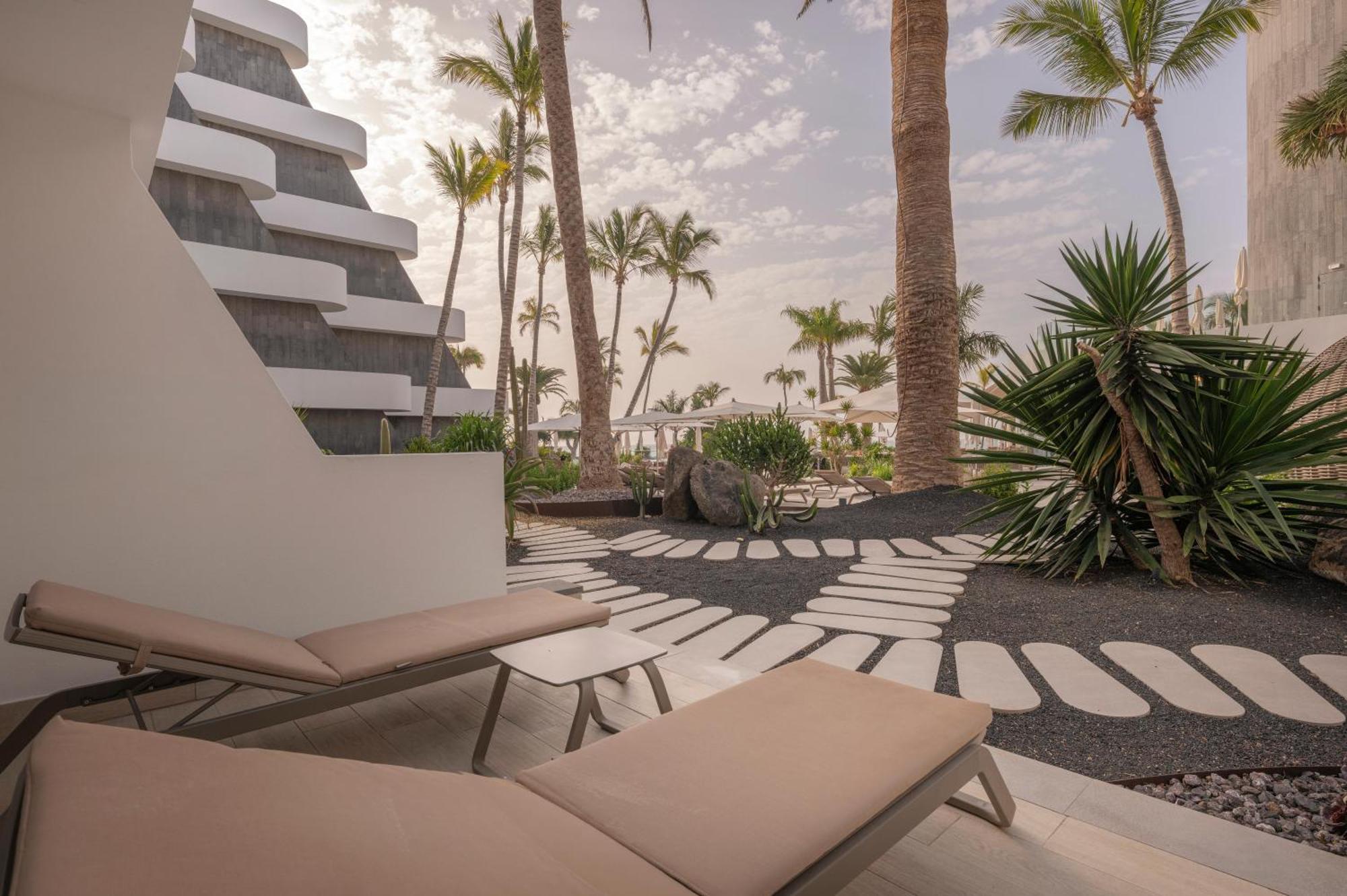 Suite mit Garten- oder Poolblick (2 Erwachsene)