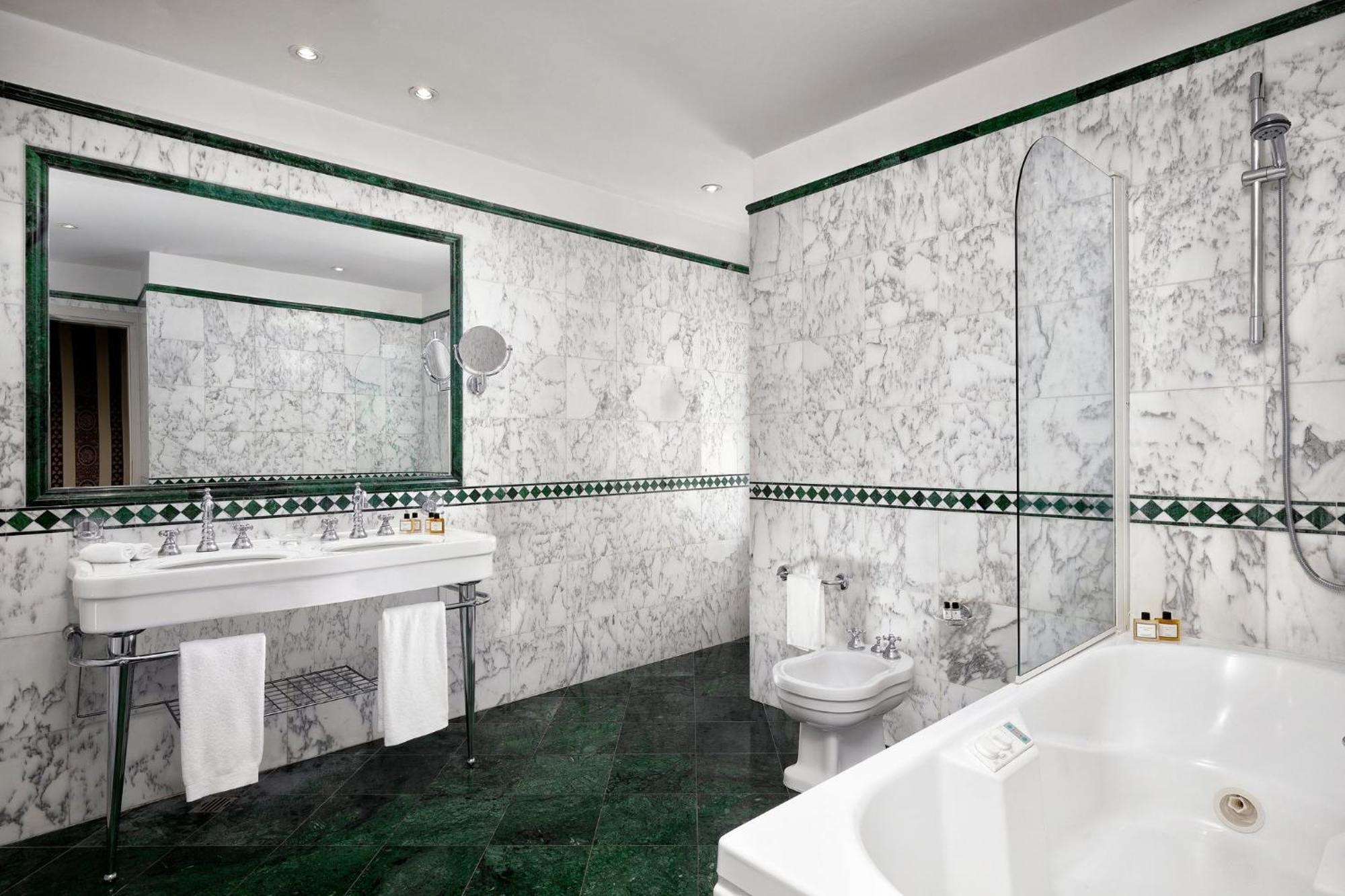 Exclusive Junior Suite Grand Canal View