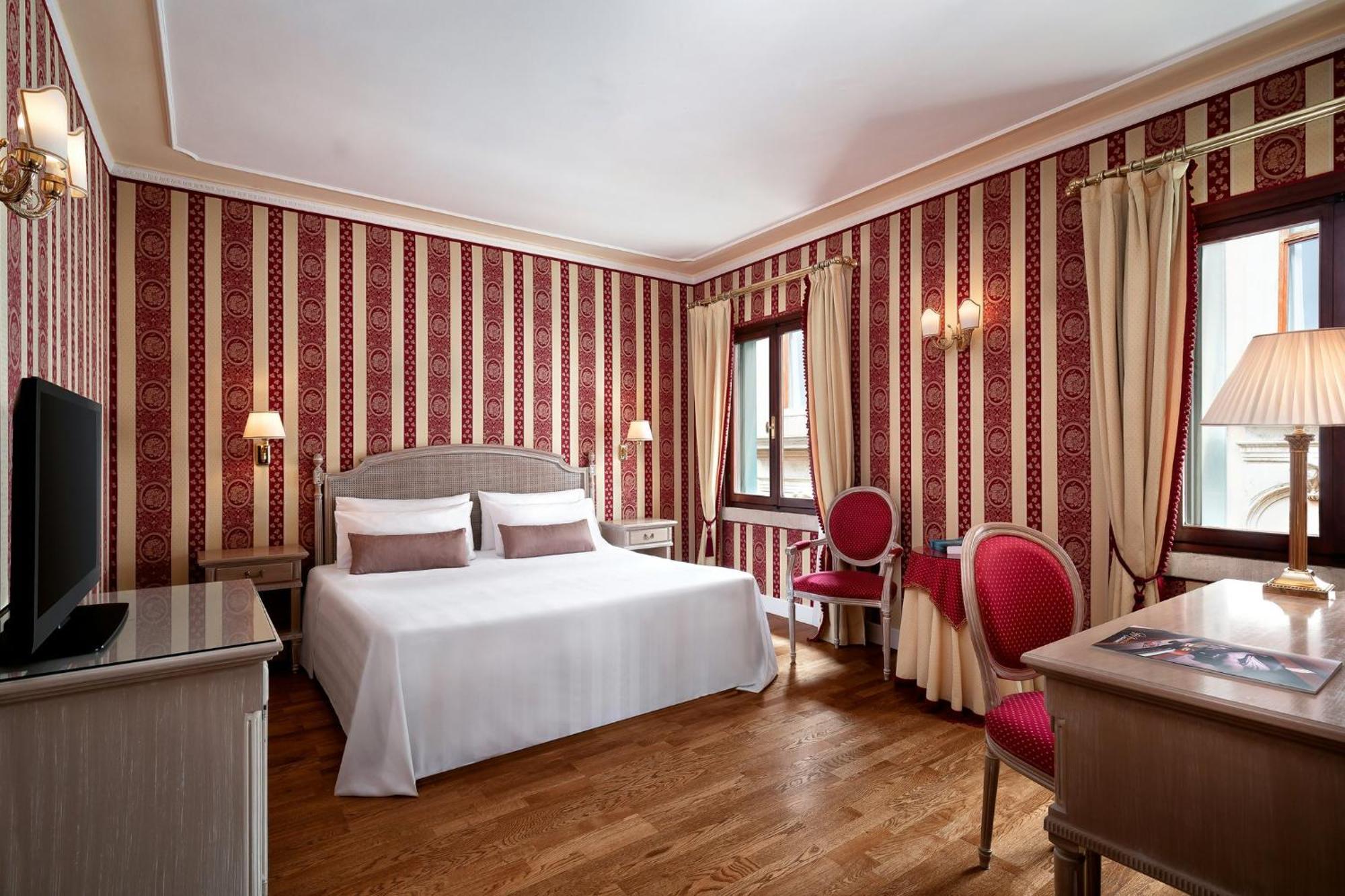 Deluxe Double Room with Extra Bed