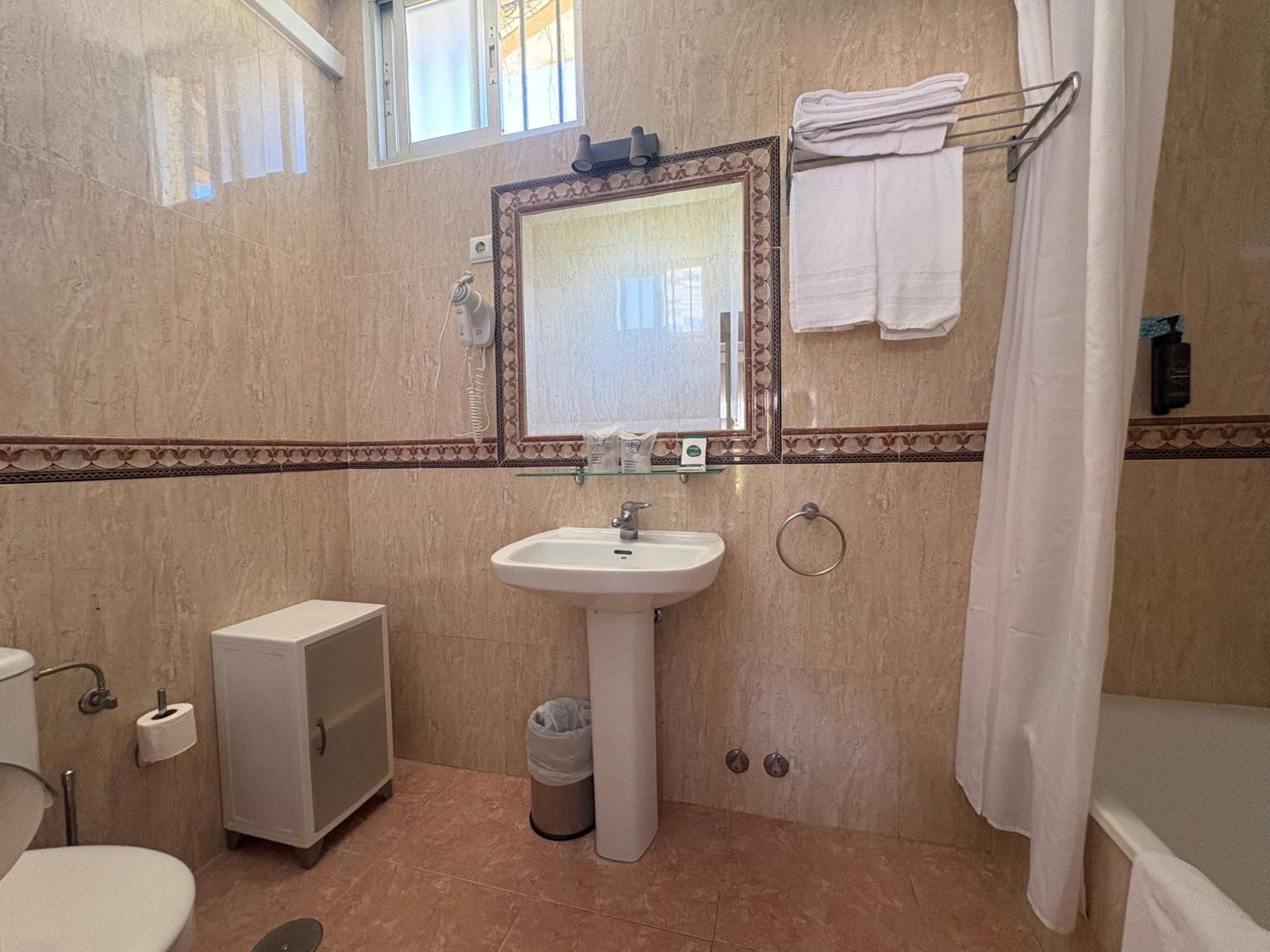 Habitación con 2 camas individuales - Planta baja